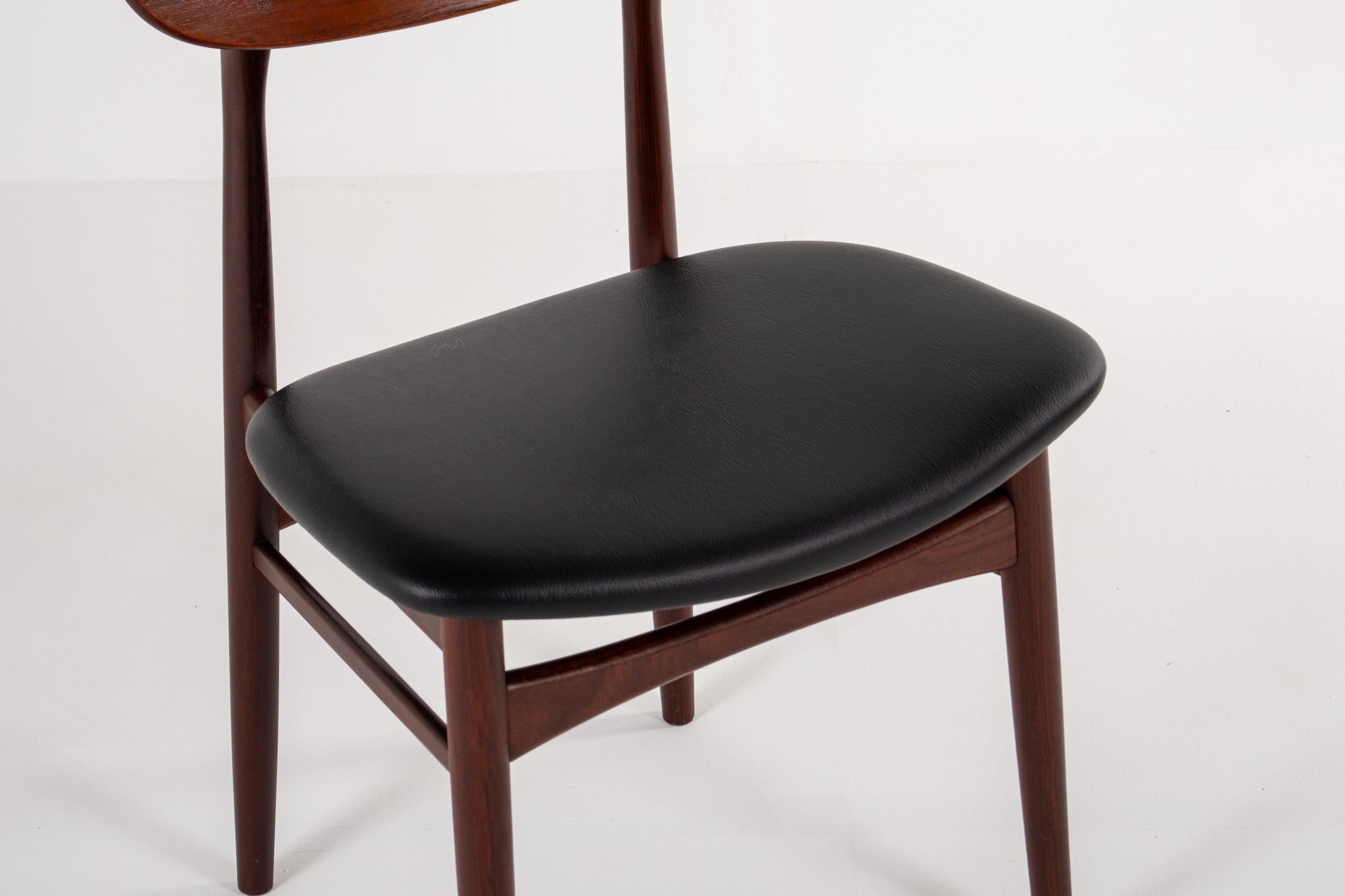 Set of 4 Vintage Danish Teak Dining Chairs, Mid-Century Modern Design, 1960s im Angebot 1