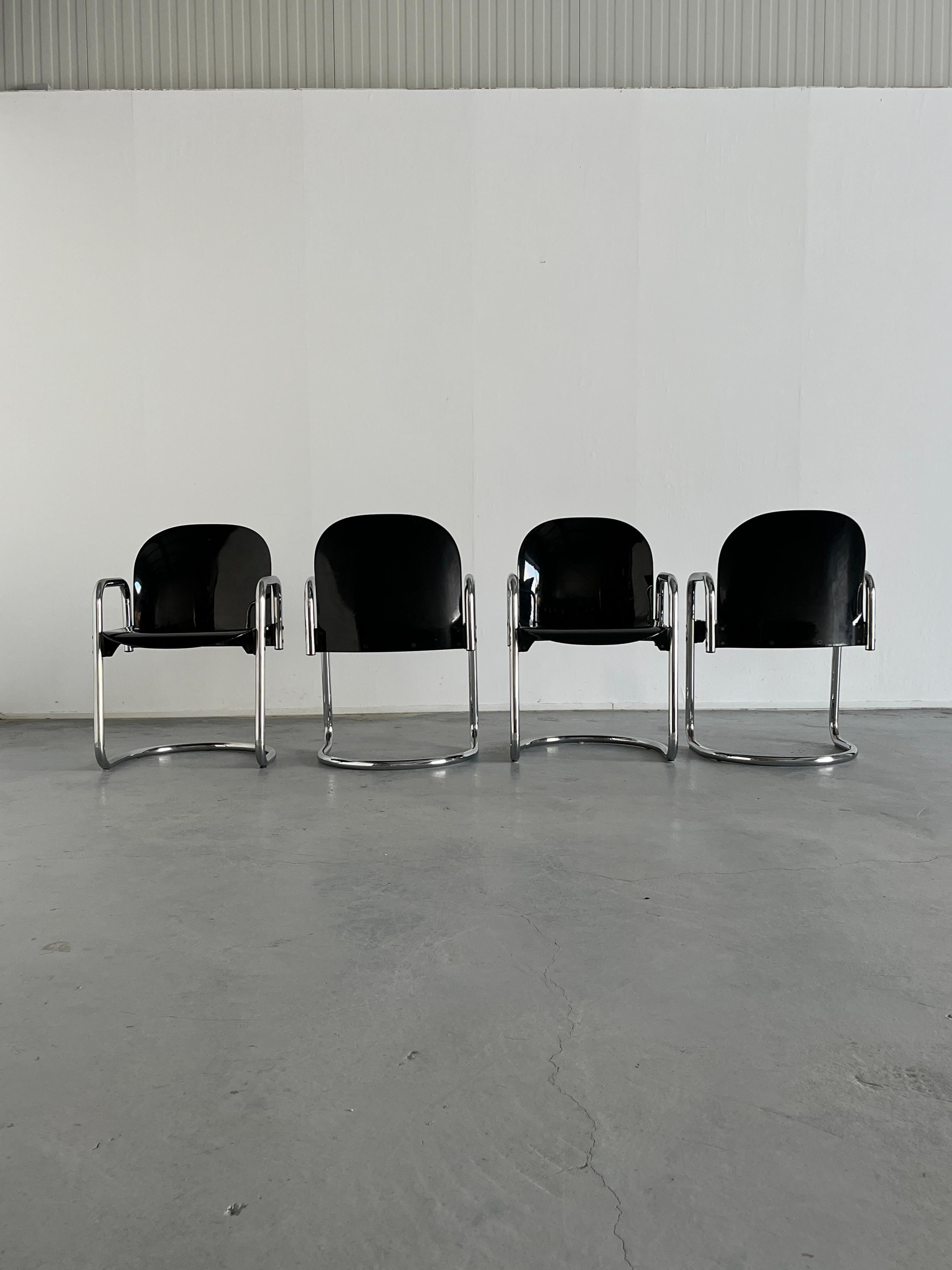 Late 20th Century Set of 4 Vintage 'Dialogo' Chairs by Afra and Tobia Scarpa for B&B Italia, 1970s For Sale