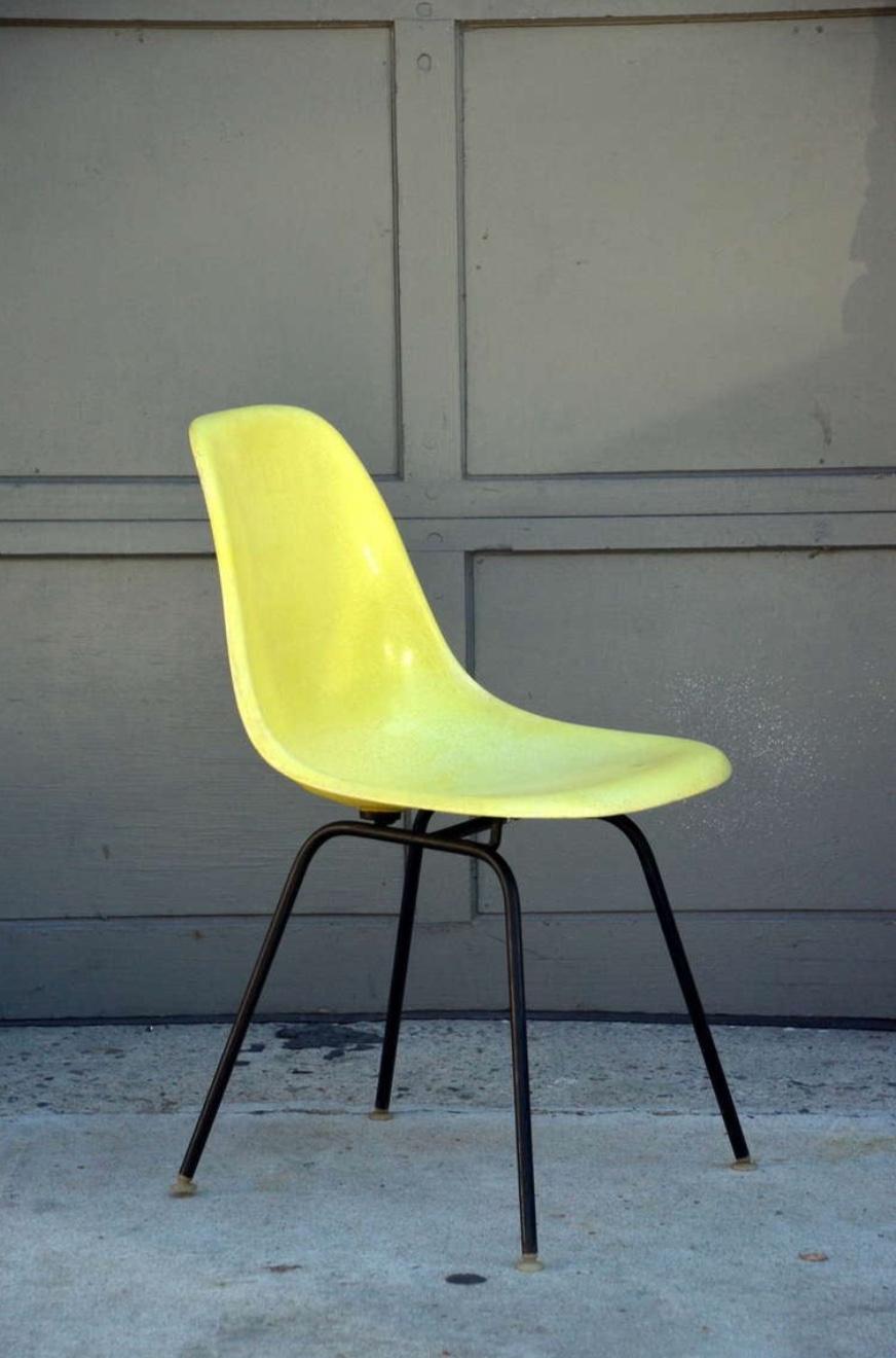 Ensemble de 4 chaises Eames vintage par Herman Miller Bon état - En vente à Los Angeles, CA