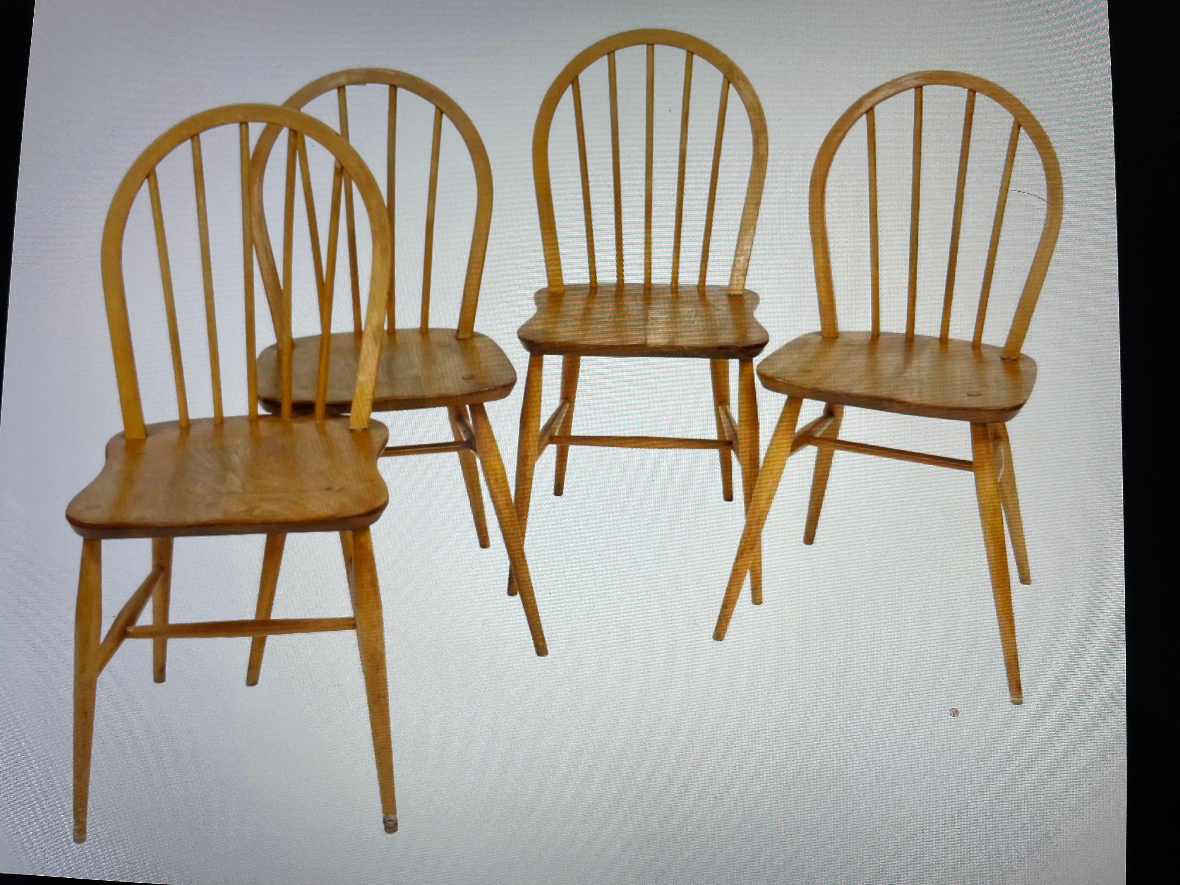 British Set of 4 Vintage Ercol Windsor Dining Chairs in Elm & Beech For Sale