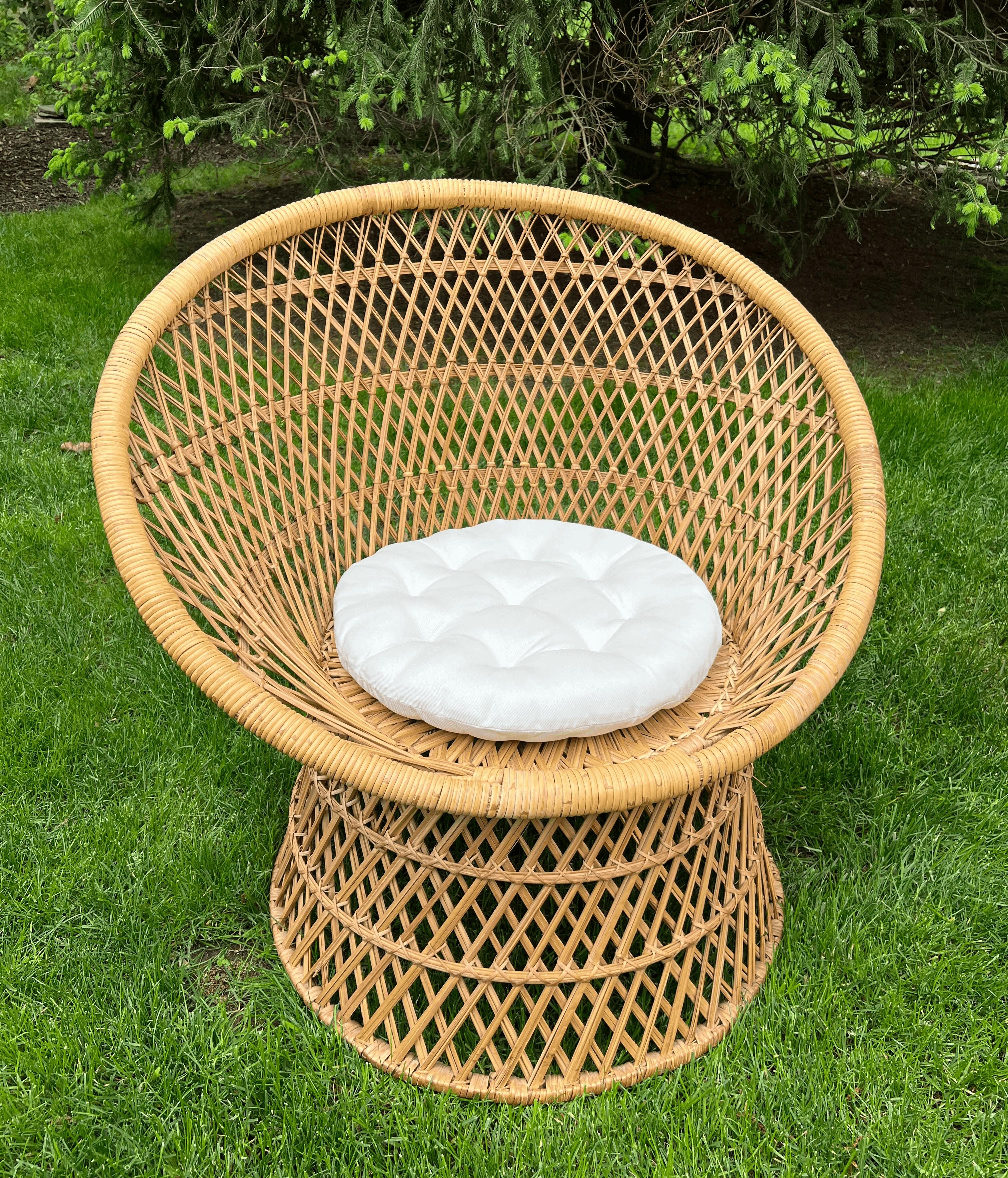 Set of 4 Vintage Handwoven Wicker Barrel Chairs For Sale 1