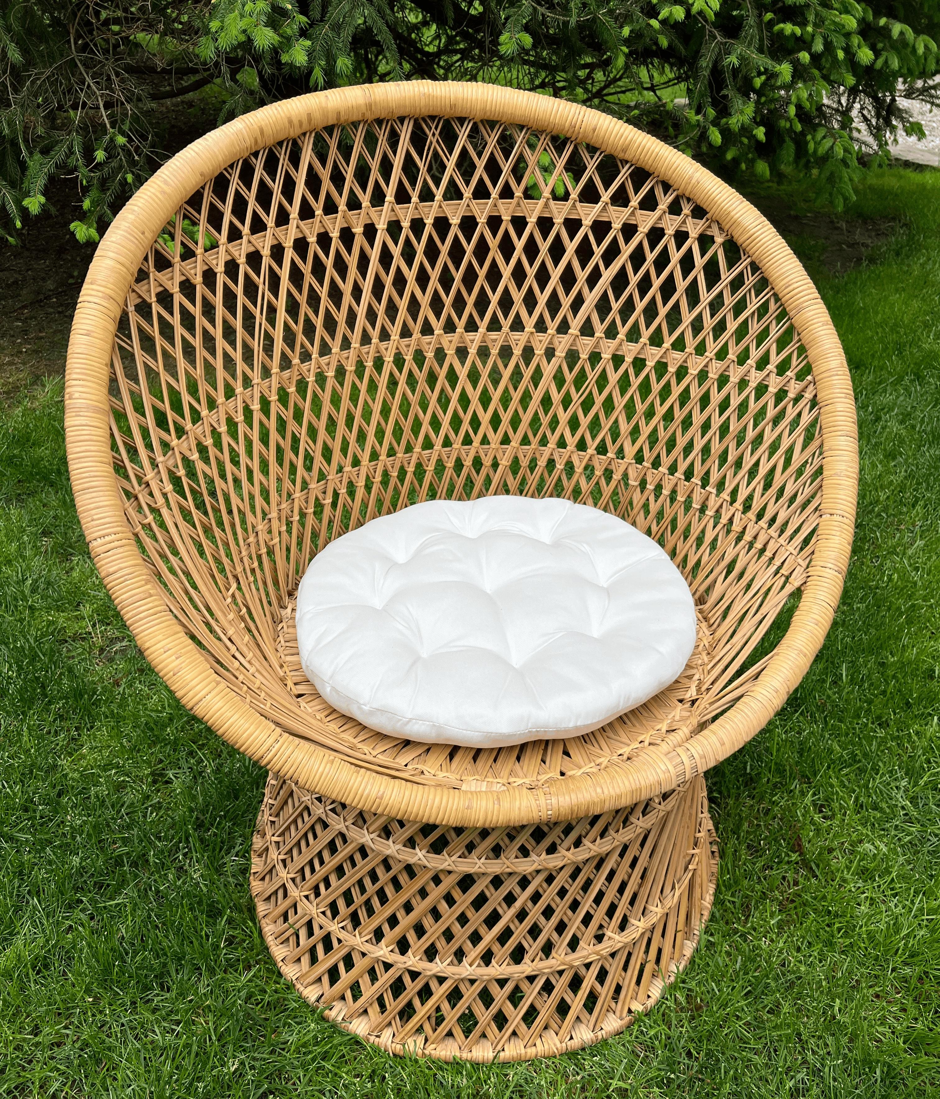 Set of 4 Vintage Handwoven Wicker Barrel Chairs For Sale 3