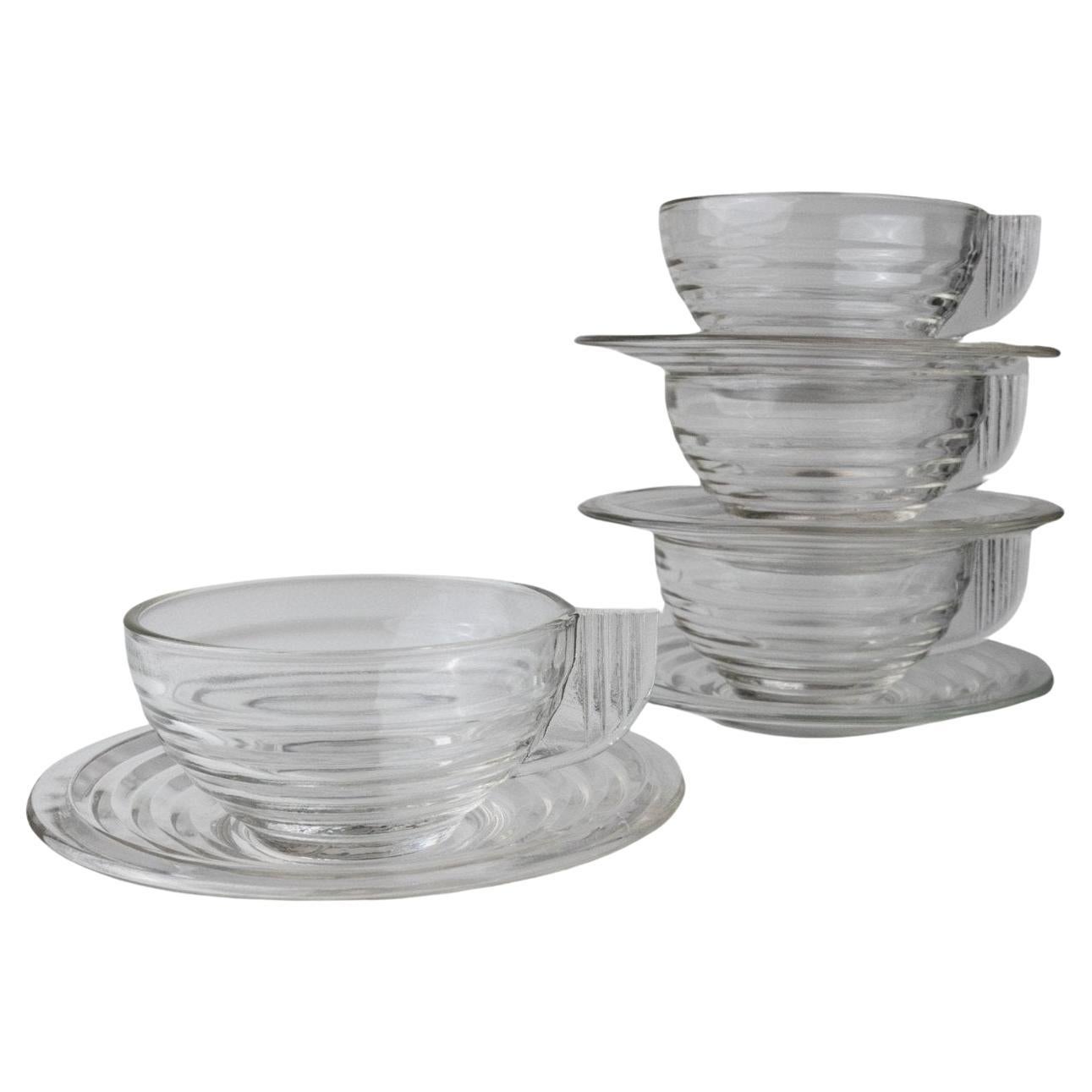 Satz von 4 Tassen mit Untertassen aus Vintage Italian Glass - geprägte Rillen, 1960er Jahre im Angebot