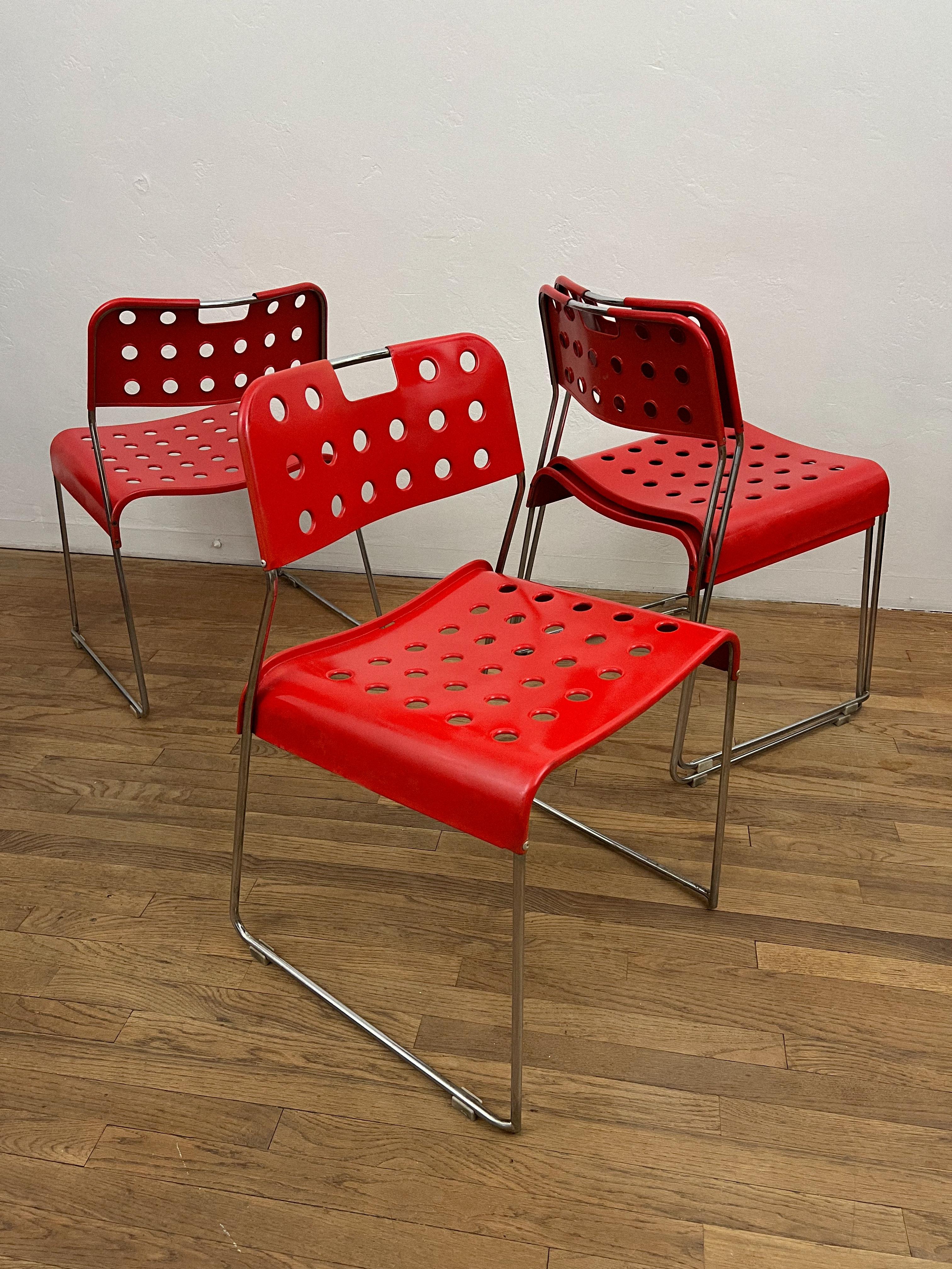 Satz von 4 italienischen Omstak-Stühlen im Vintage-Stil von Rodney Kinsman für Bieffeplast im Zustand „Gut“ im Angebot in La Mesa, CA
