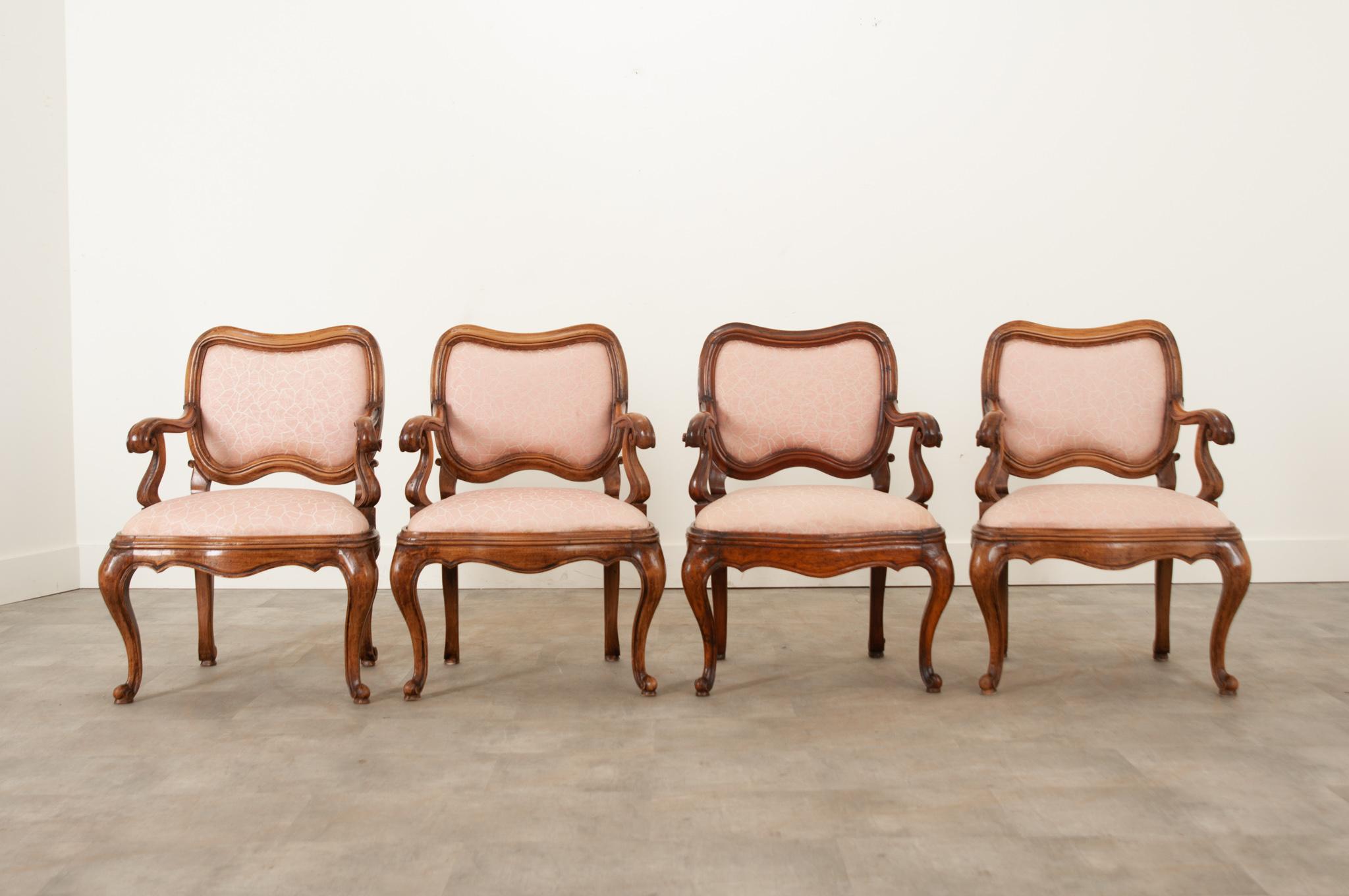 Set of 4 Vintage Italian Rococo Arm Chairs In Good Condition For Sale In Baton Rouge, LA