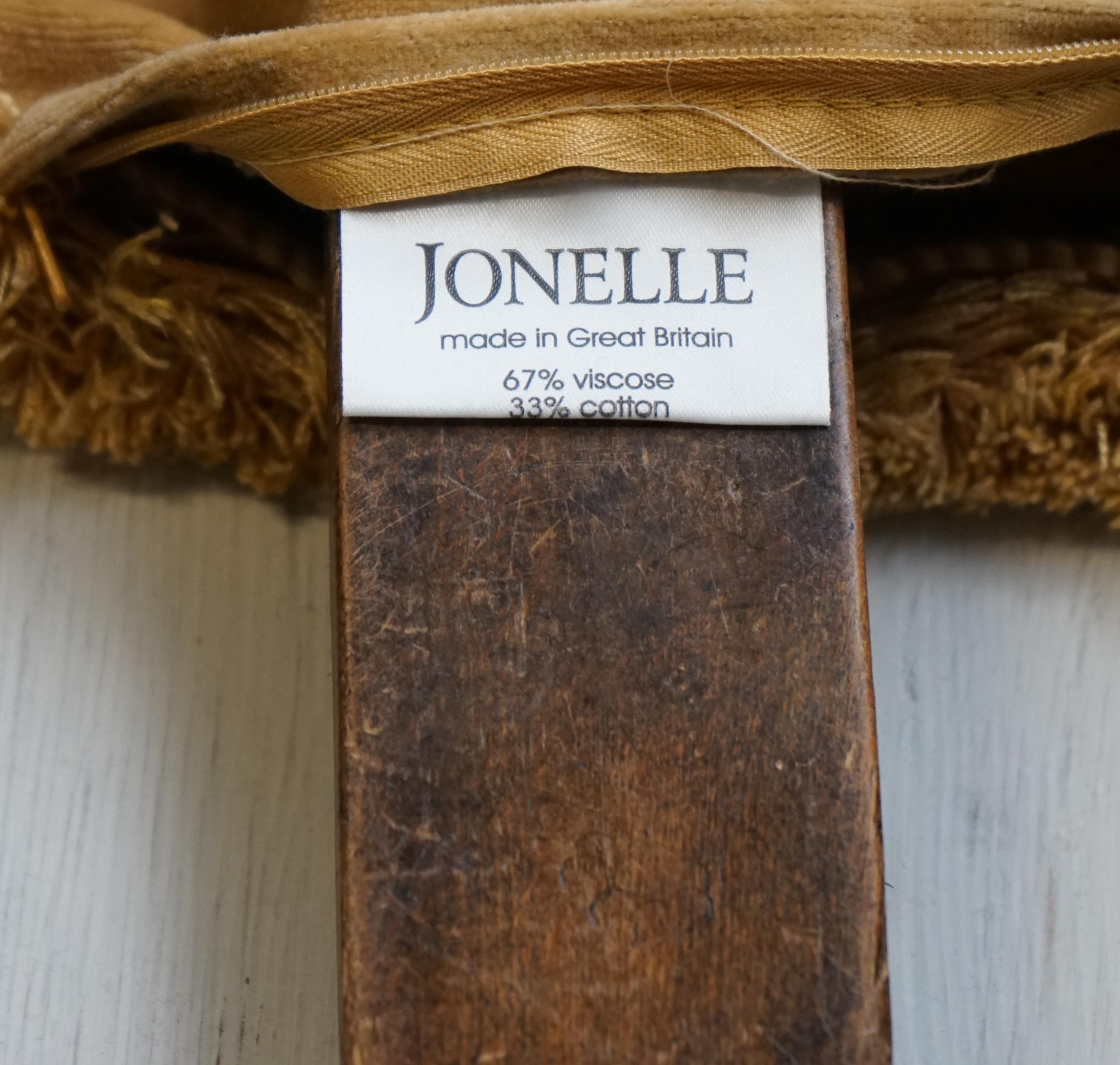 SET OF 4 VINTAGE JONELLE SCATTER CUSHIONS DUCK FEATHER FILLED VERY DECORATiVE For Sale 8