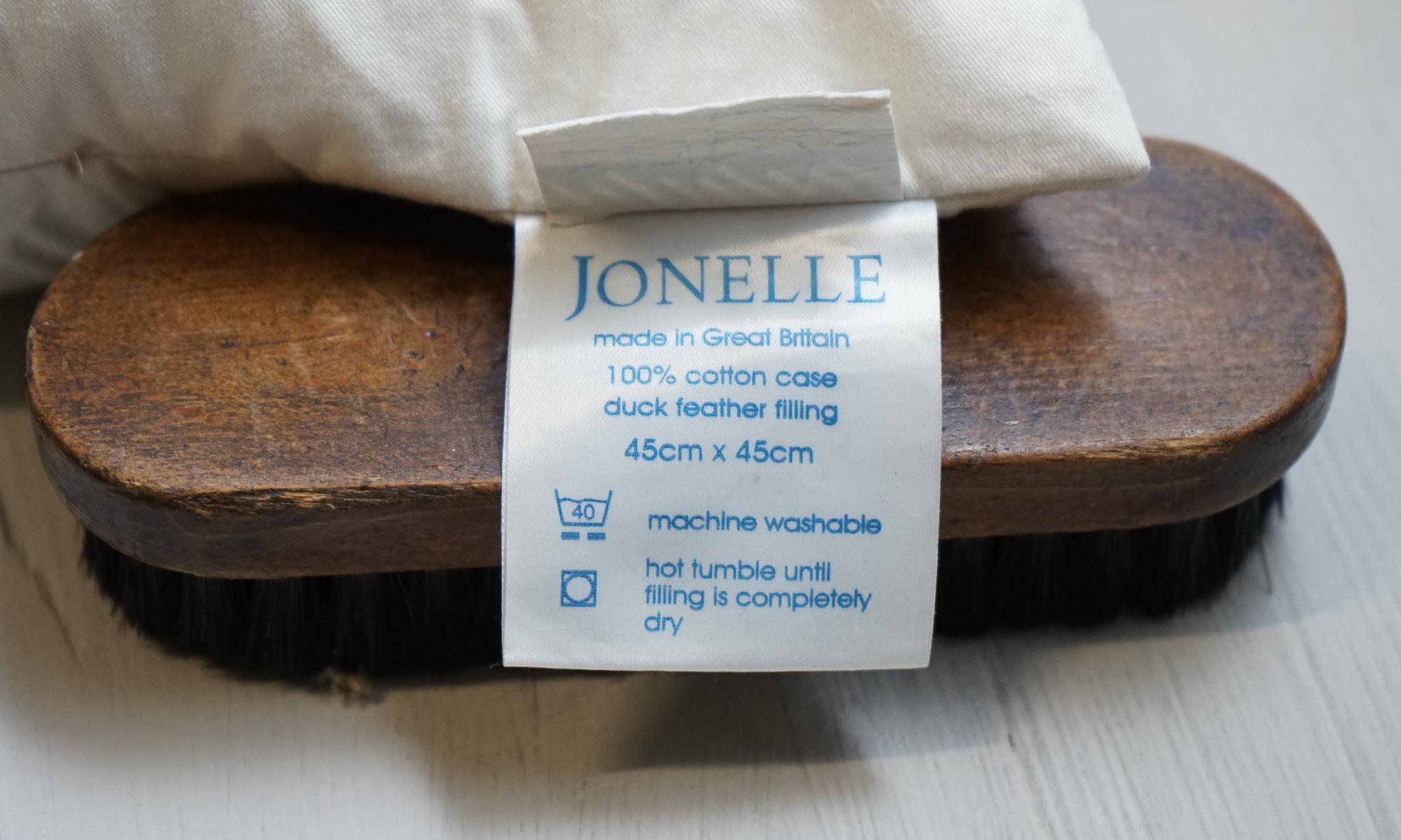 SET OF 4 VINTAGE JONELLE SCATTER CUSHIONS DUCK FEATHER FILLED VERY DECORATiVE For Sale 12