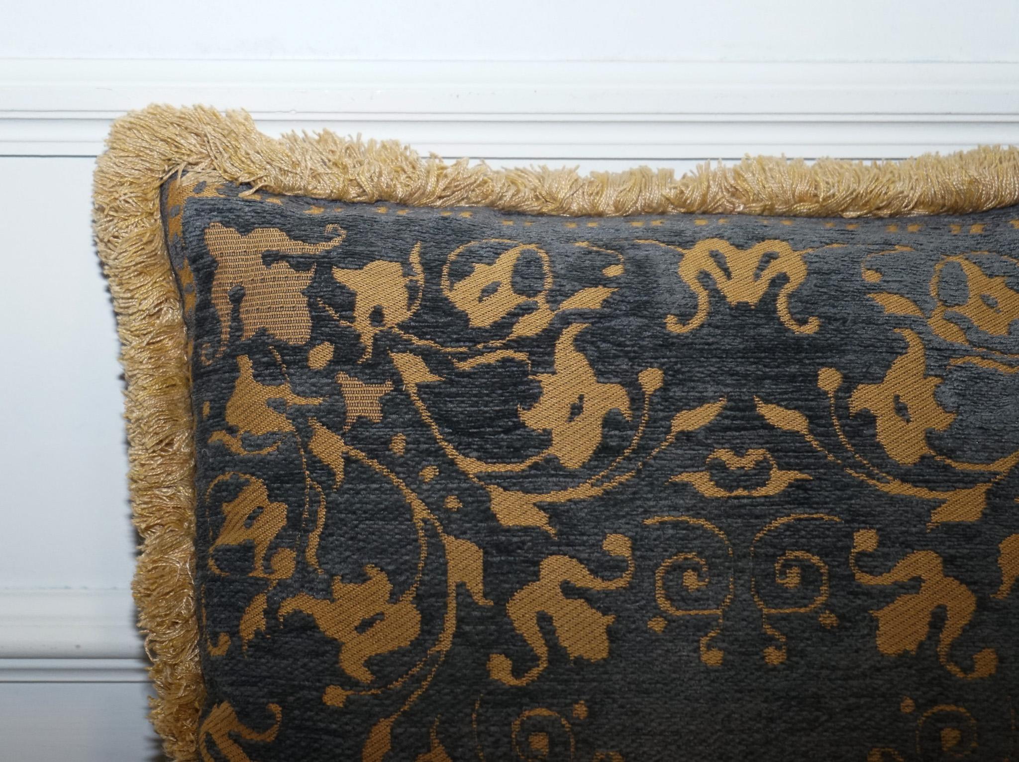 20th Century SET OF 4 VINTAGE JONELLE SCATTER CUSHIONS DUCK FEATHER FILLED VERY DECORATiVE For Sale