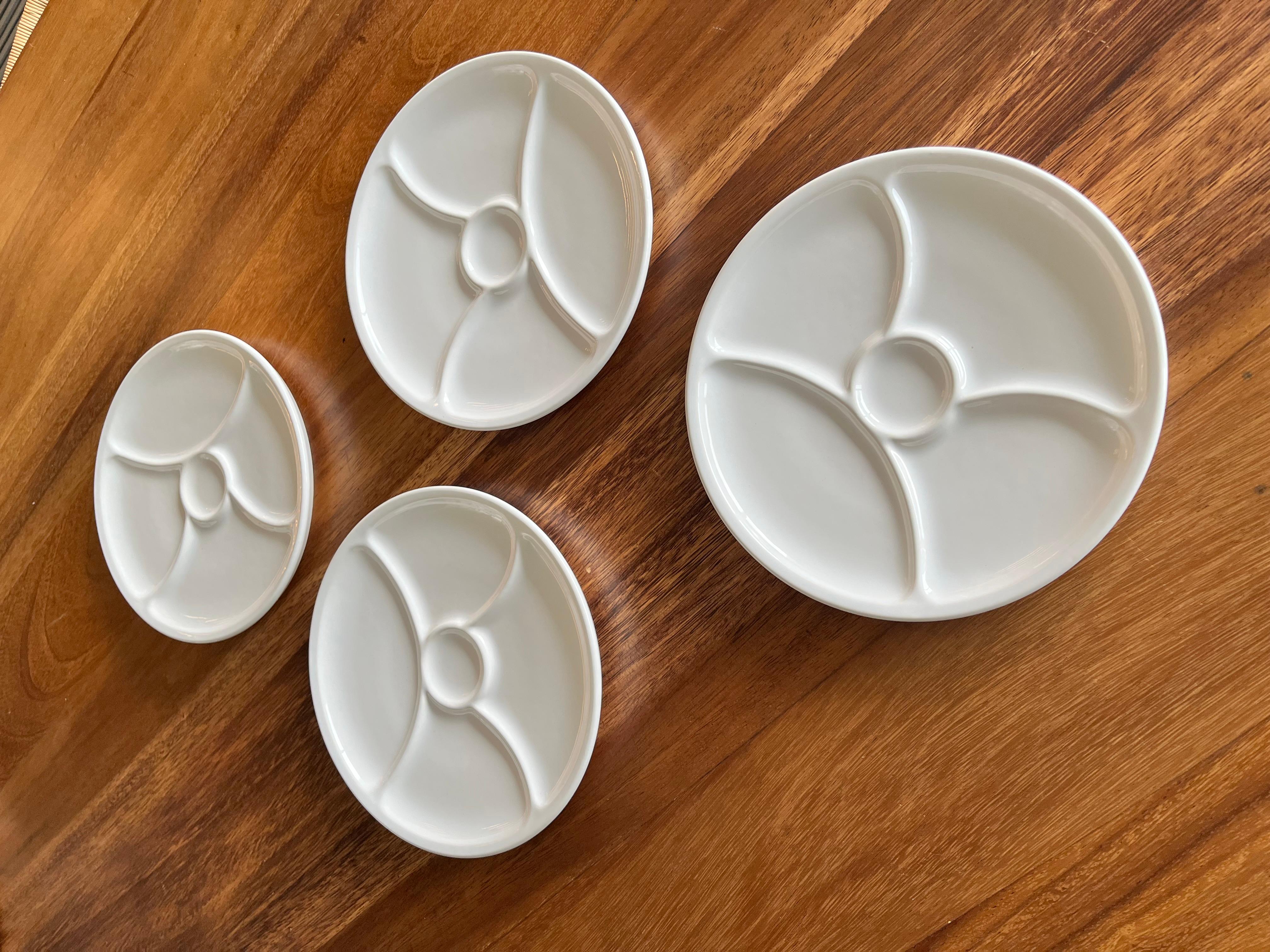Set de 4 Platos de aperitivo divididos Vintage Le Creuset para sushi, tapas. finales del siglo XX en venta