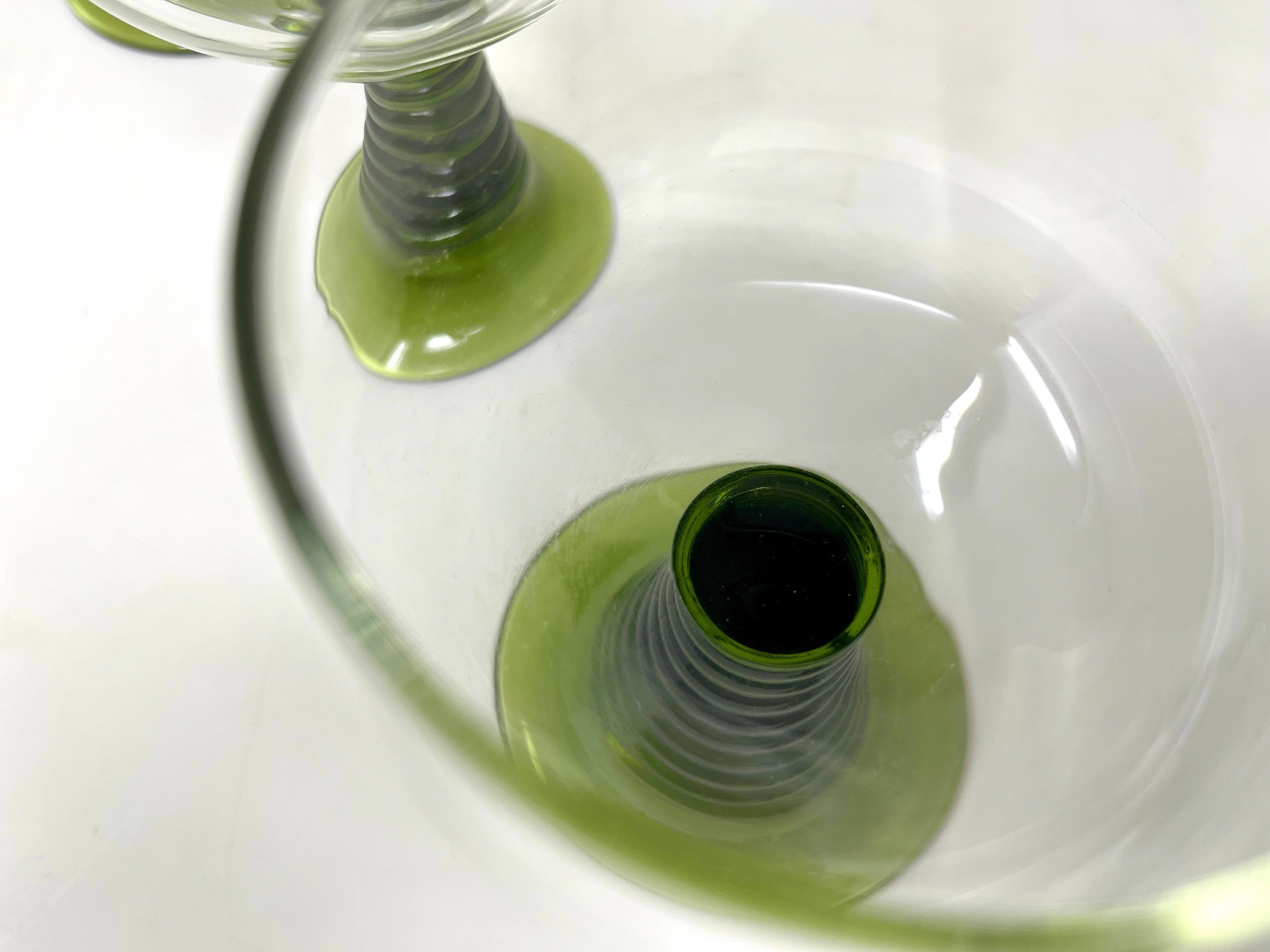 Fine XX secolo Set of 4 Vintage Luminarc France Green Beehive Stem Wine Roemer Glasses in vendita