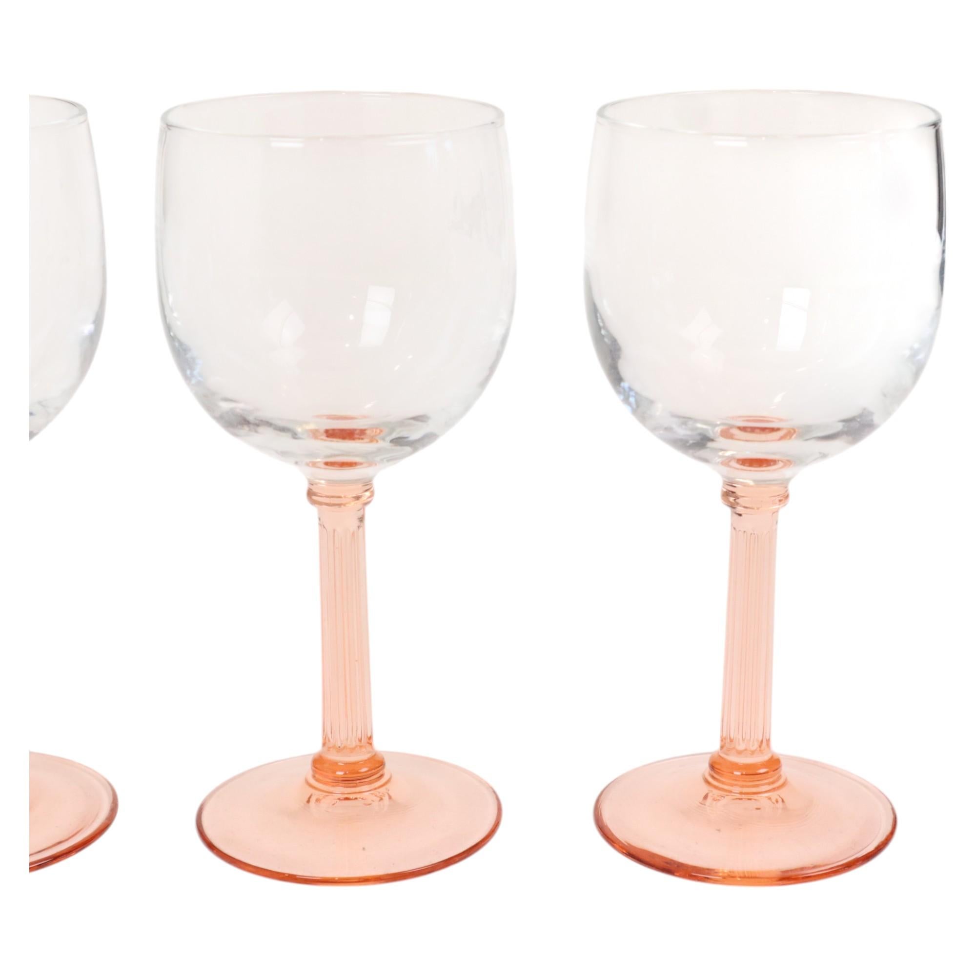 Set de 4 Copas de Vino Vintage Luminarc Pie Rosa en Excelente estado para la venta en Poperinge, BE