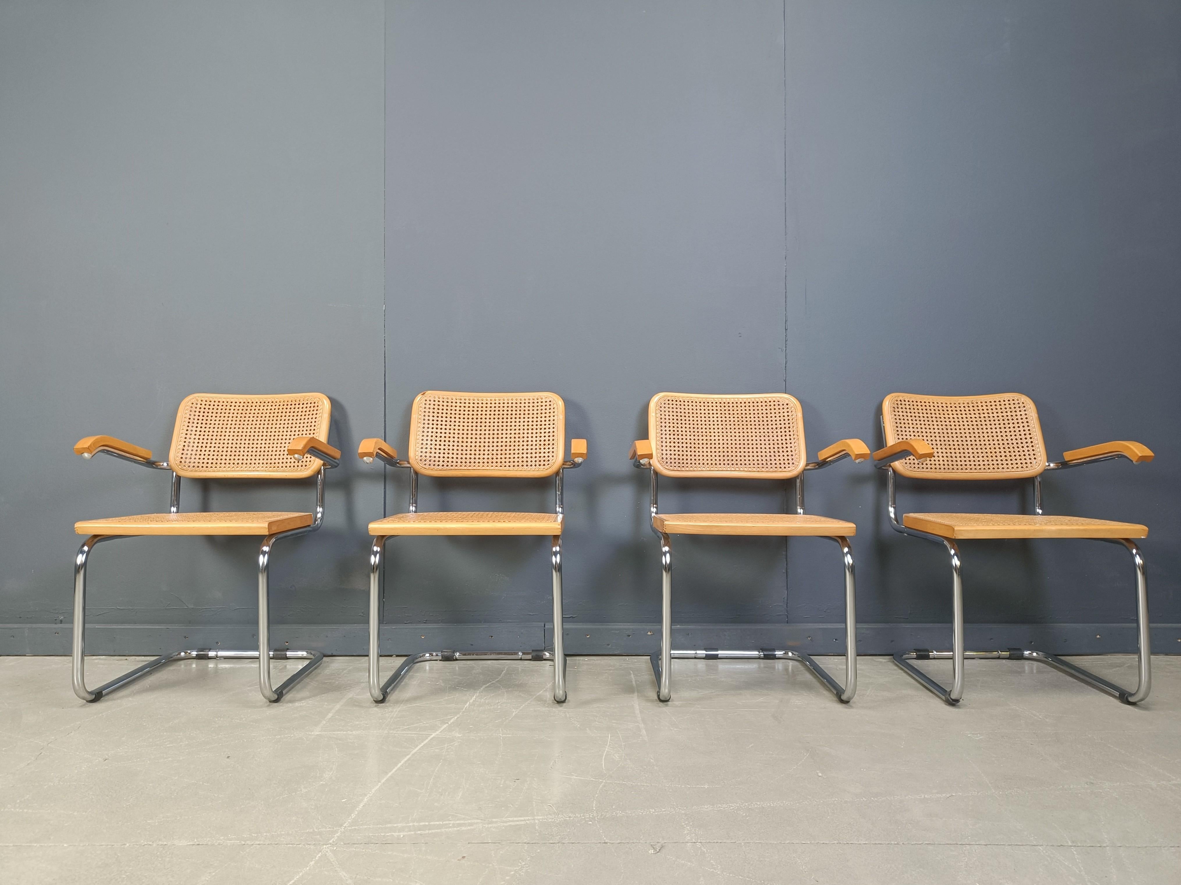 Satz von 4 Sesseln im Stil von Marcel Breuer, hergestellt in Italien, 1970er Jahre im Angebot 5