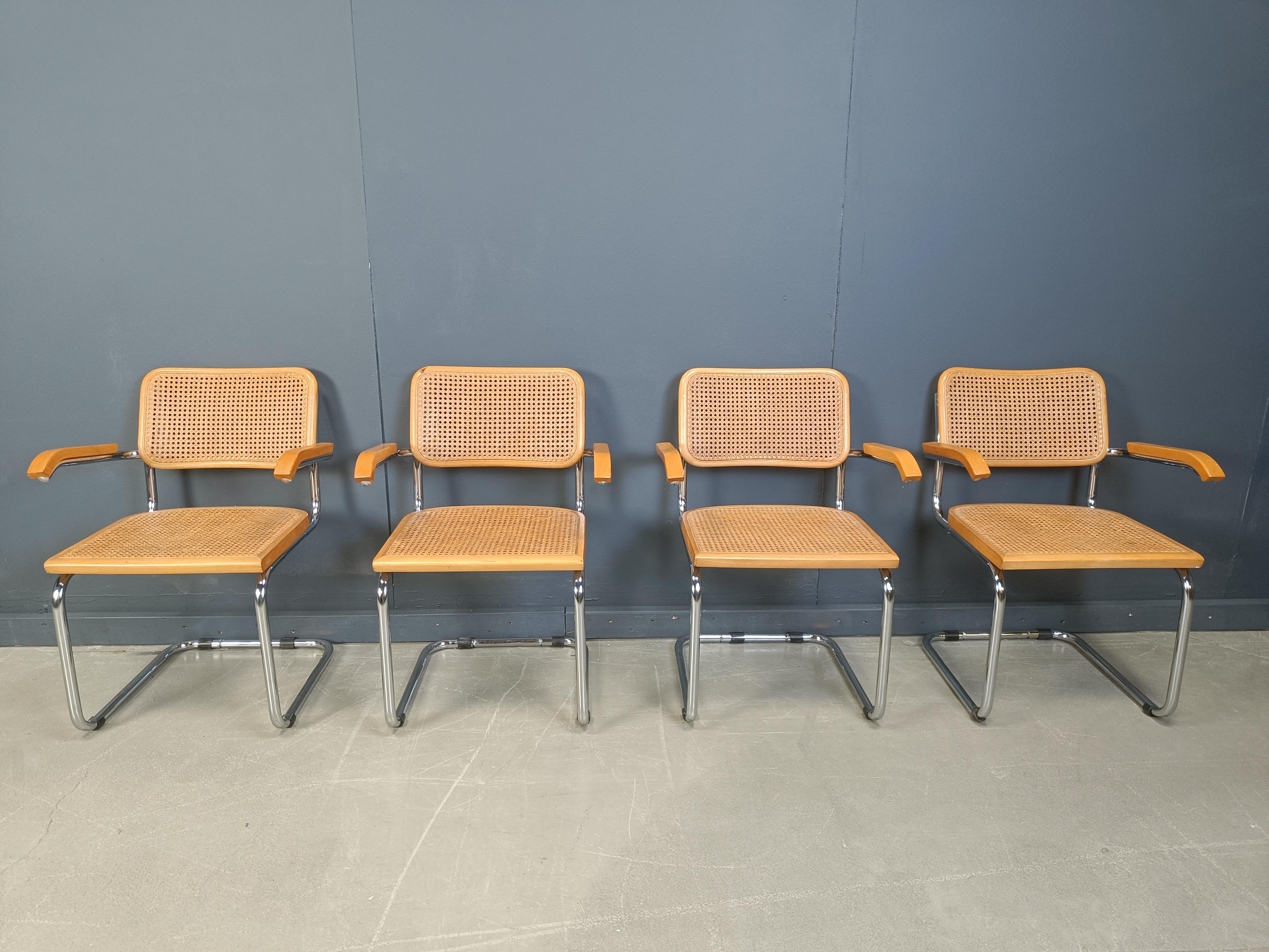 Satz von 4 Sesseln im Stil von Marcel Breuer, hergestellt in Italien, 1970er Jahre im Angebot 6