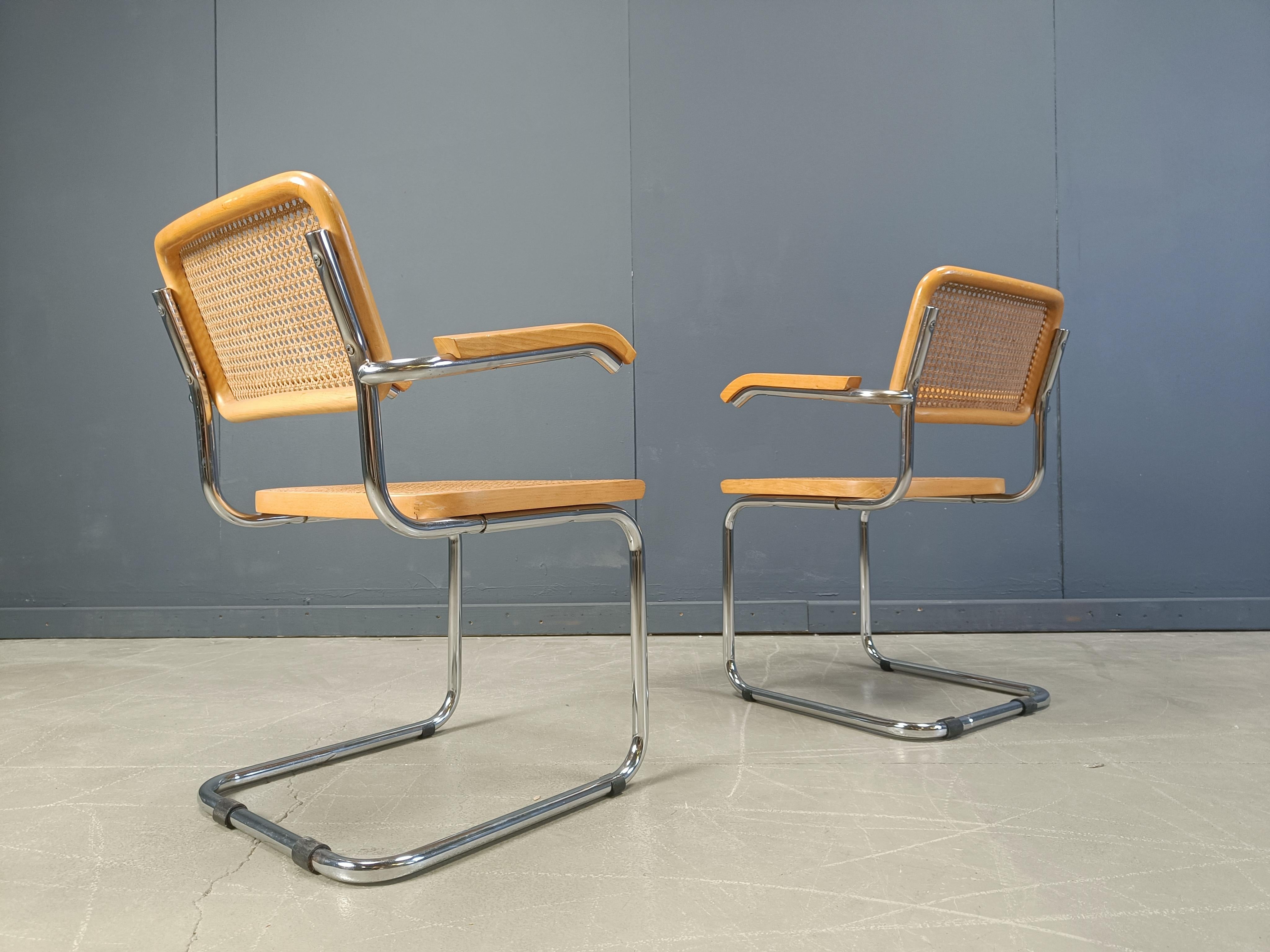 Satz von 4 Sesseln im Stil von Marcel Breuer, hergestellt in Italien, 1970er Jahre (Bauhaus) im Angebot