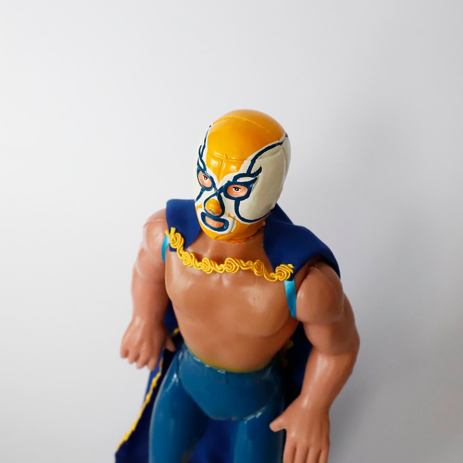 We offer this fantastic set of 4 Mexican wrestling fighters, made in plastic and hand painted, circa 1970. Excellent vintage conditions.