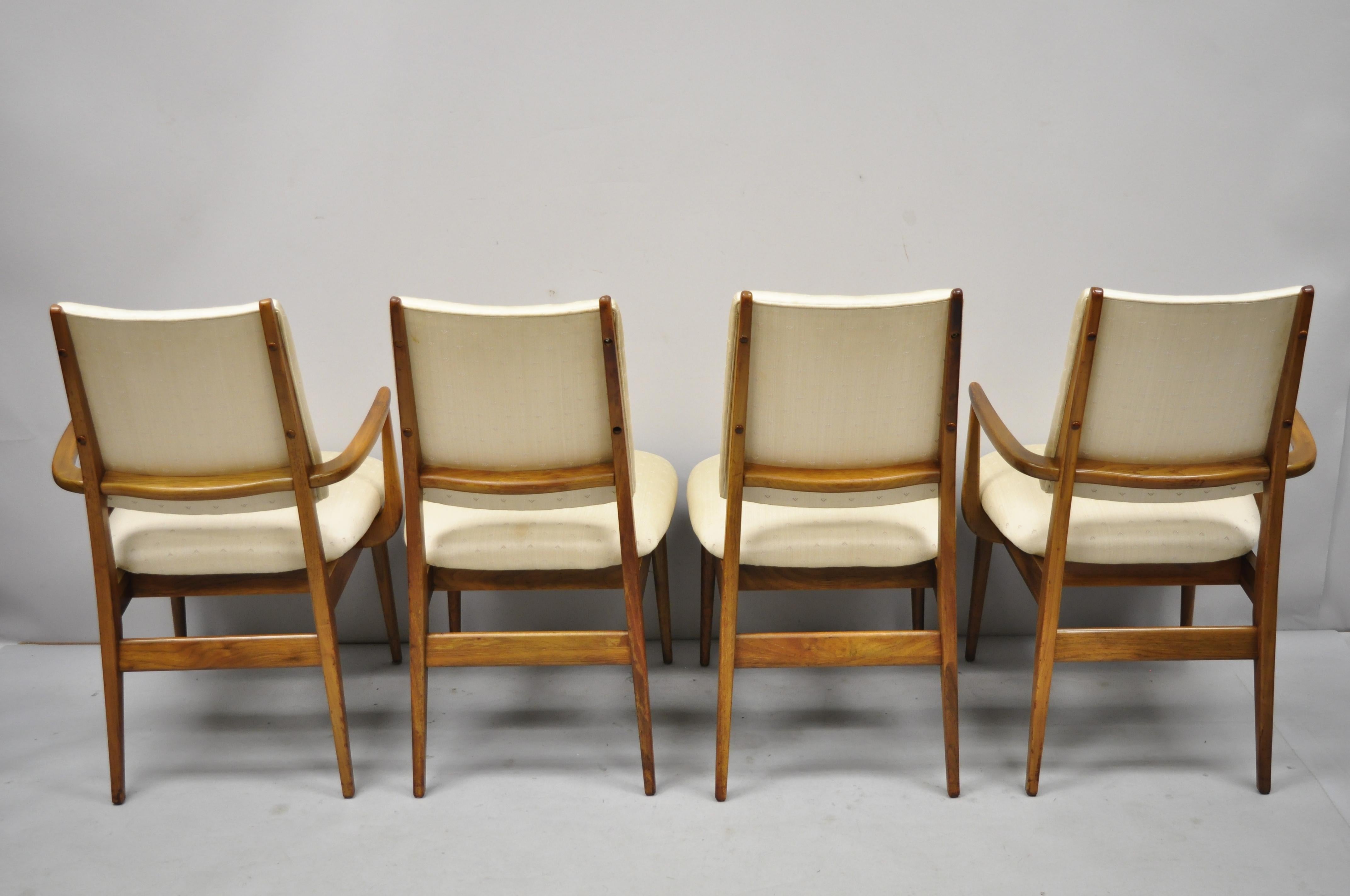 American Set of 4 Vintage Midcentury Danish Modern Walnut Dining Room Chairs