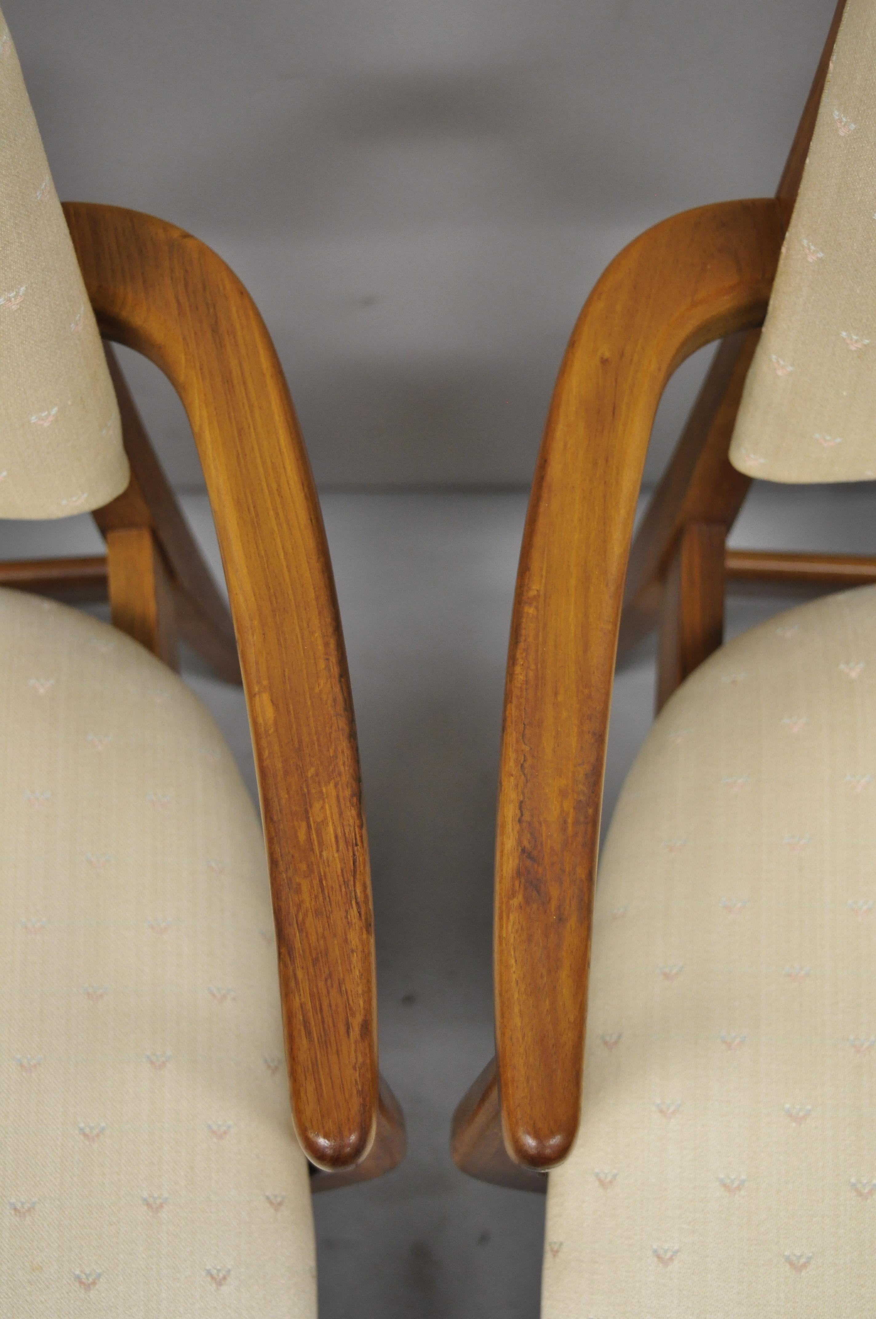 Set of 4 Vintage Midcentury Danish Modern Walnut Dining Room Chairs 1