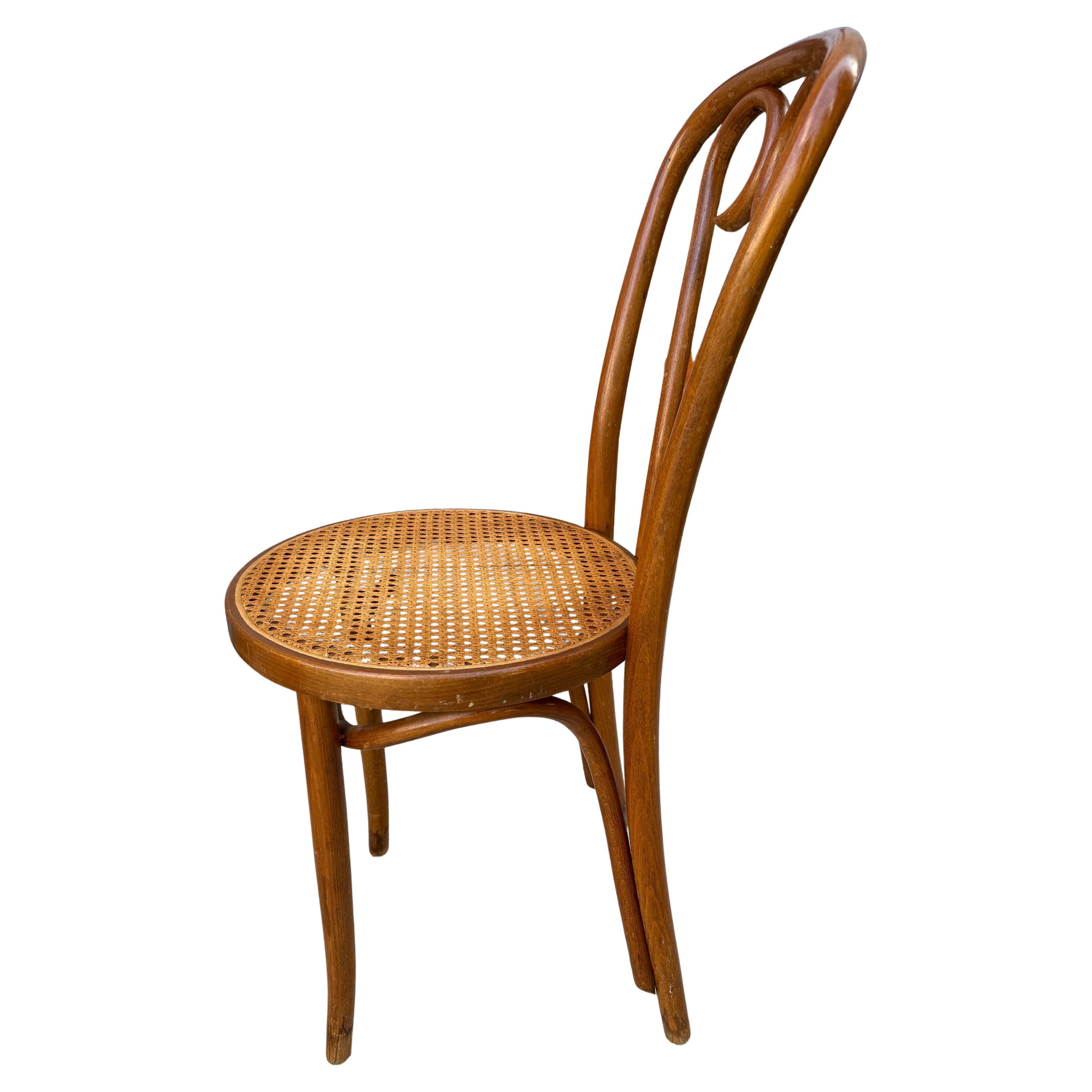 Set of 4 Vintage Mid century Dining Cafe Cane Bentwood Chairs by Thonet In Good Condition In BROOKLYN, NY