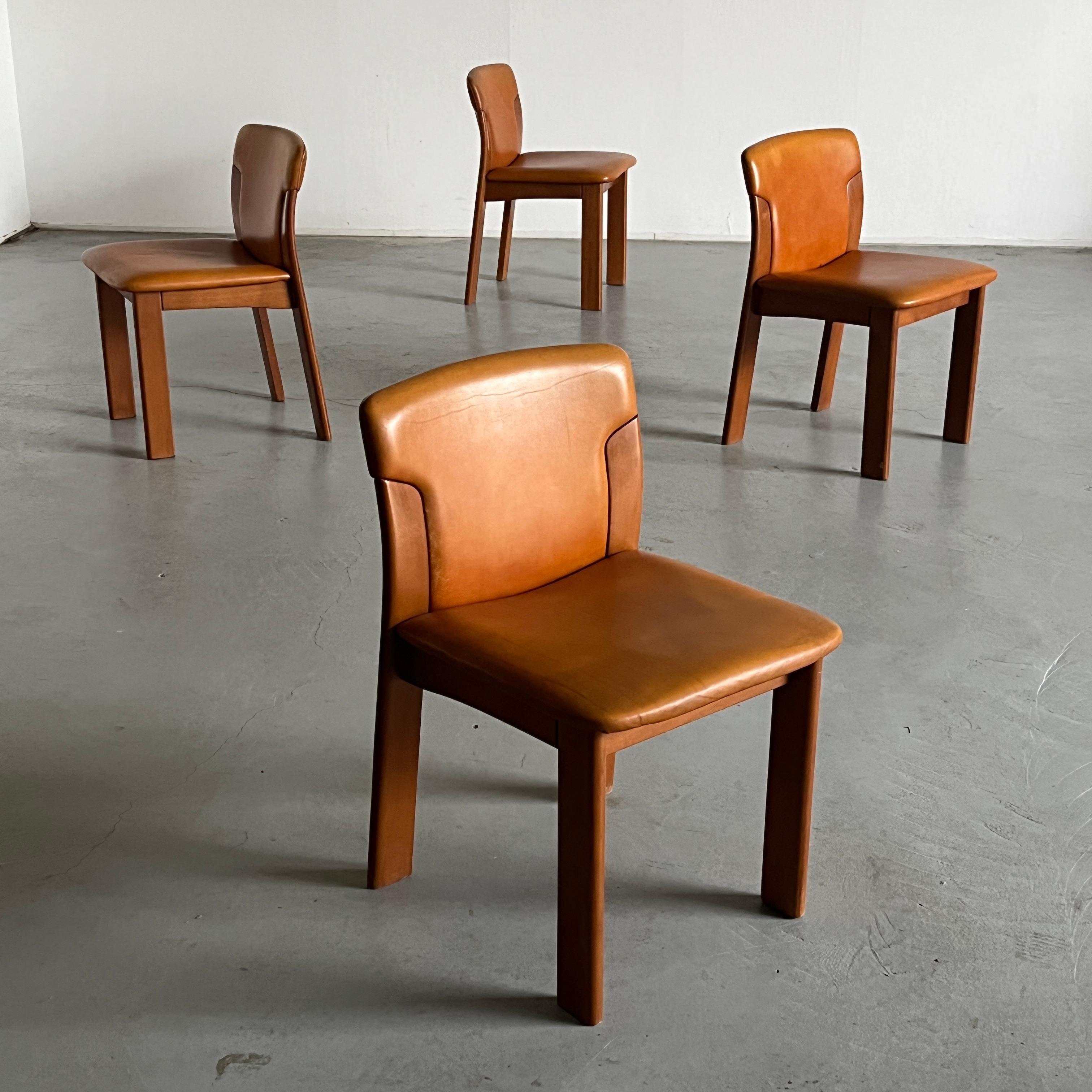 Mid-Century Modern Set of 4 Vintage Mid-Century Dining Chairs, Cognac Leather and Wood, 70s Italy