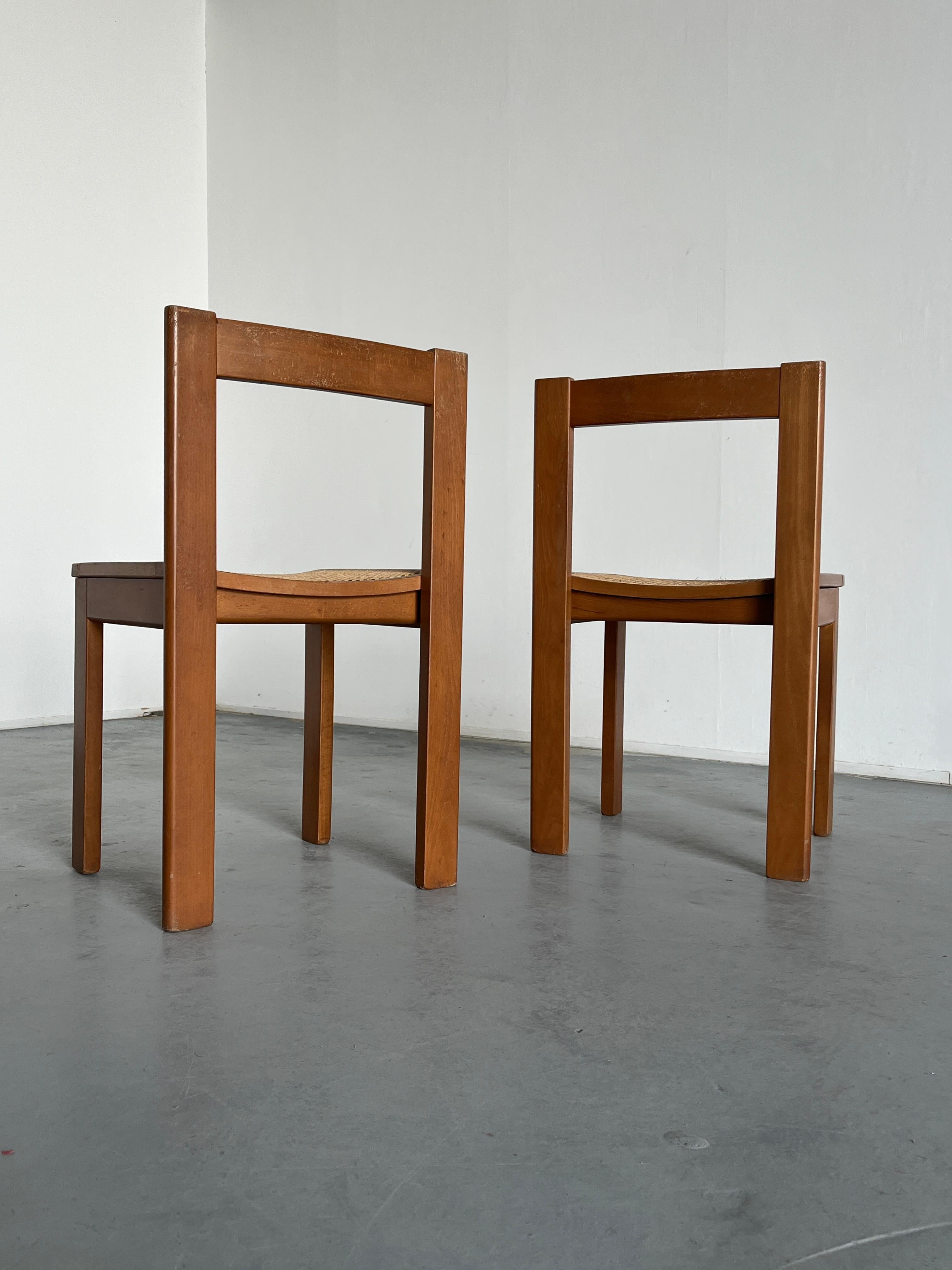 Canne Ensemble de 4 chaises de salle à manger constructivistes vintage en bois, années 1960 en vente