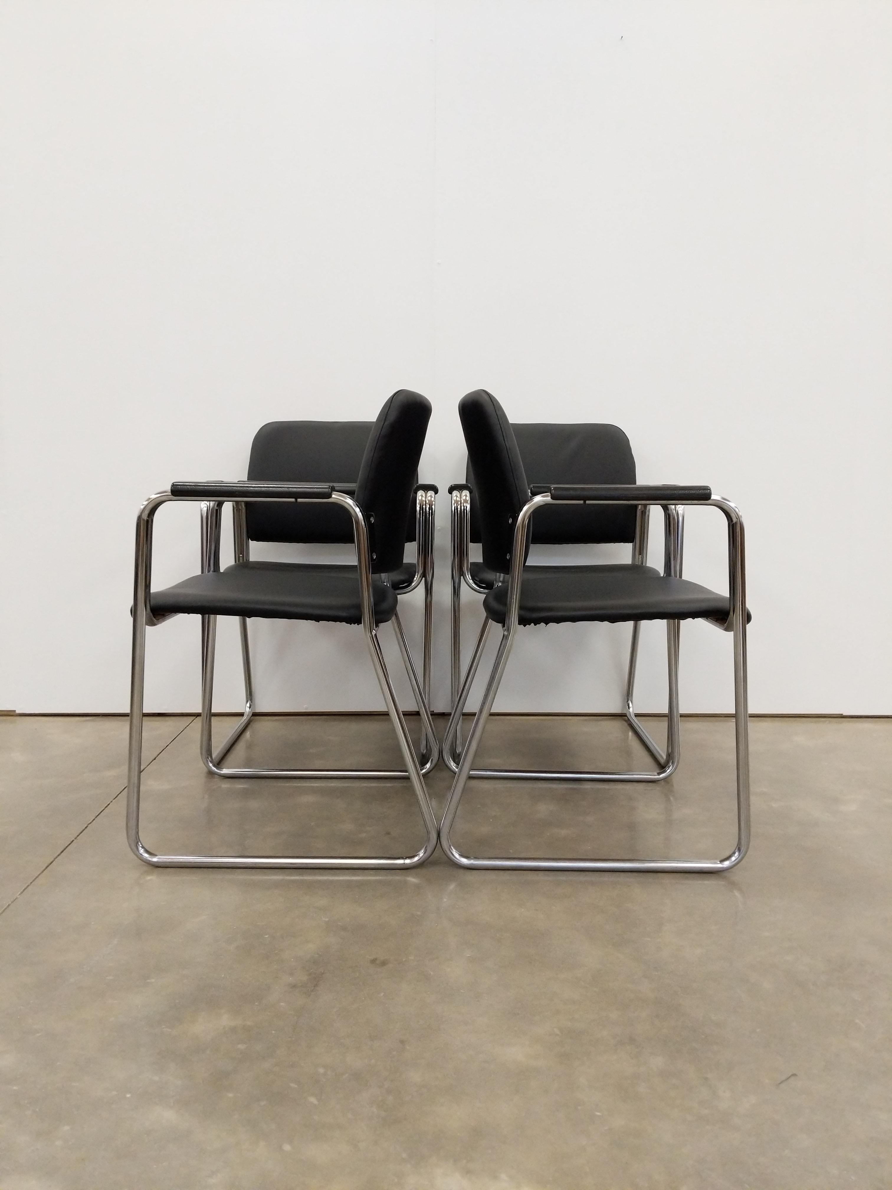 Tchèque Ensemble de 4 fauteuils tchèques Vintage Mid Century Modern en vente