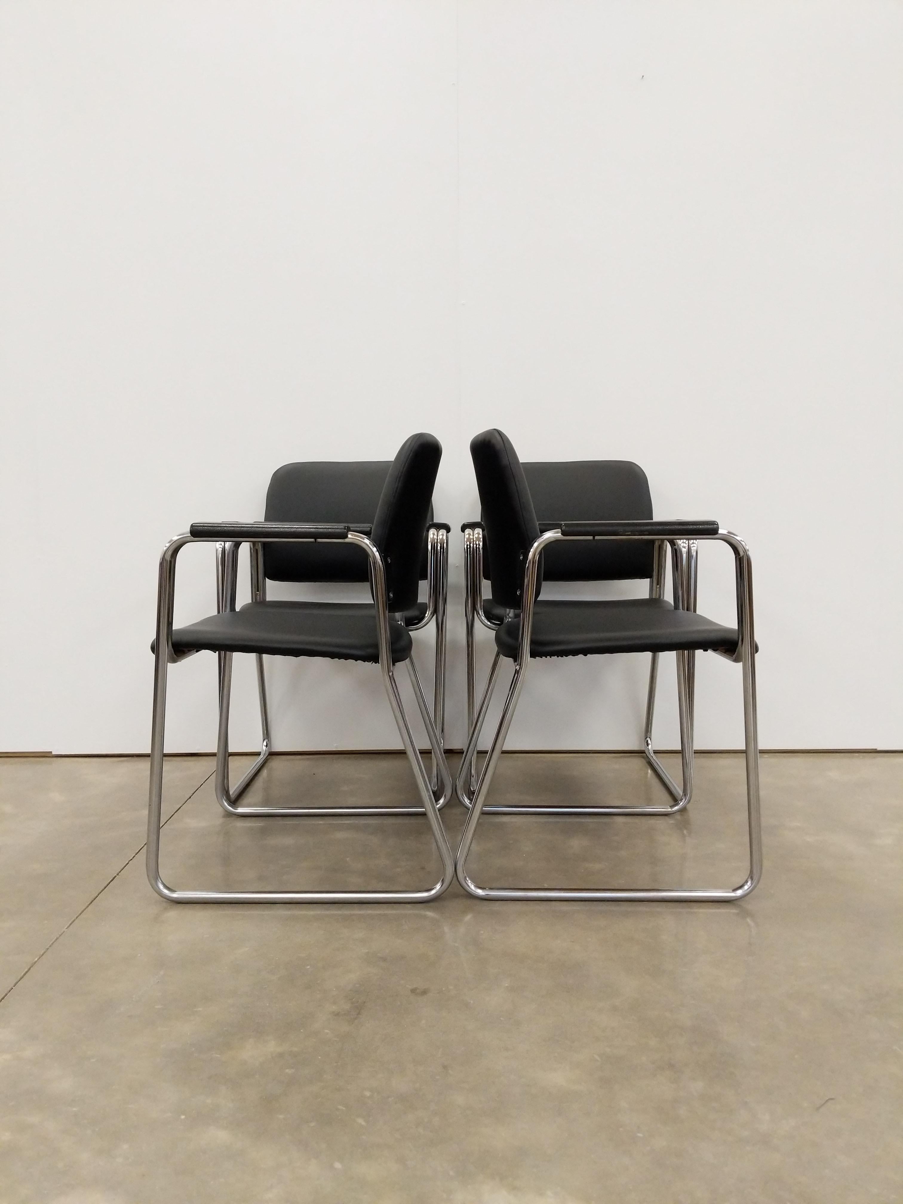Tchèque Ensemble de 4 fauteuils tchèques Vintage Mid Century Modern en vente