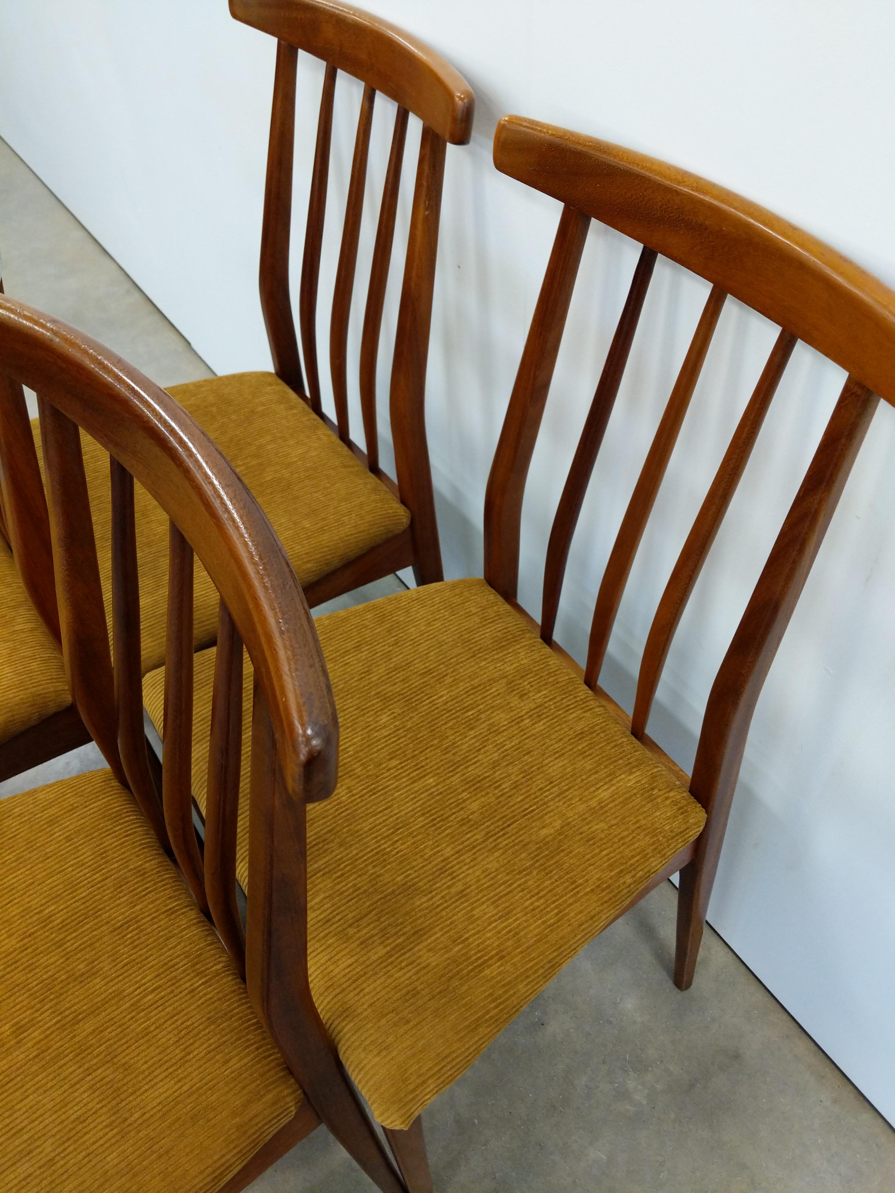 Set of 4 Vintage Mid Century Modern Dining Chairs by Younger im Angebot 1