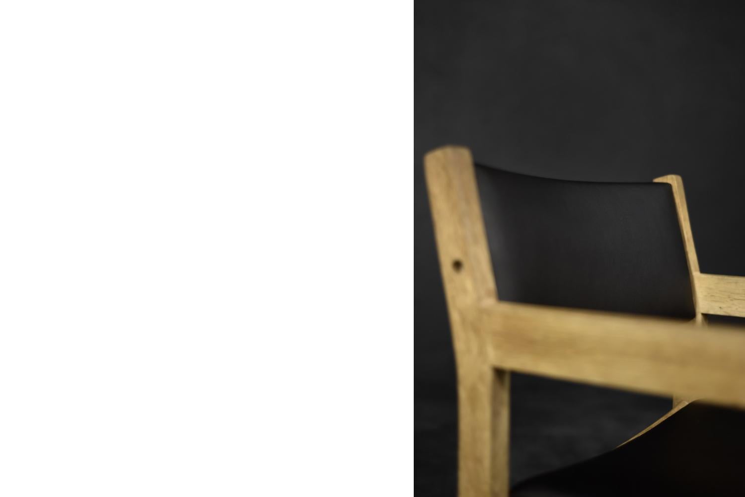 Set of 4 Vintage Midcentury Danish Modern Oak Chairs by Hans J Wegner for GETAMA For Sale 2
