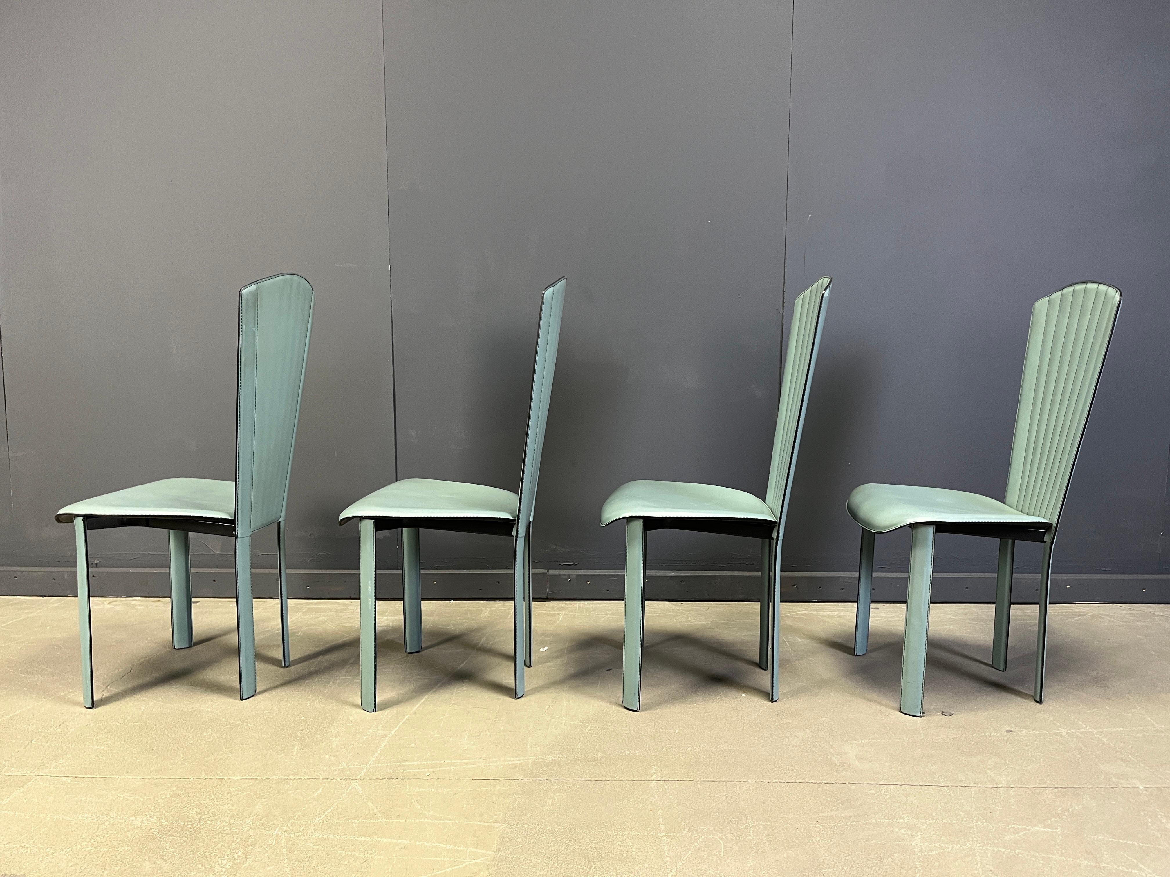 Fine XX secolo Set di 4 sedie da pranzo in pelle verde menta vintage, anni '80 in vendita