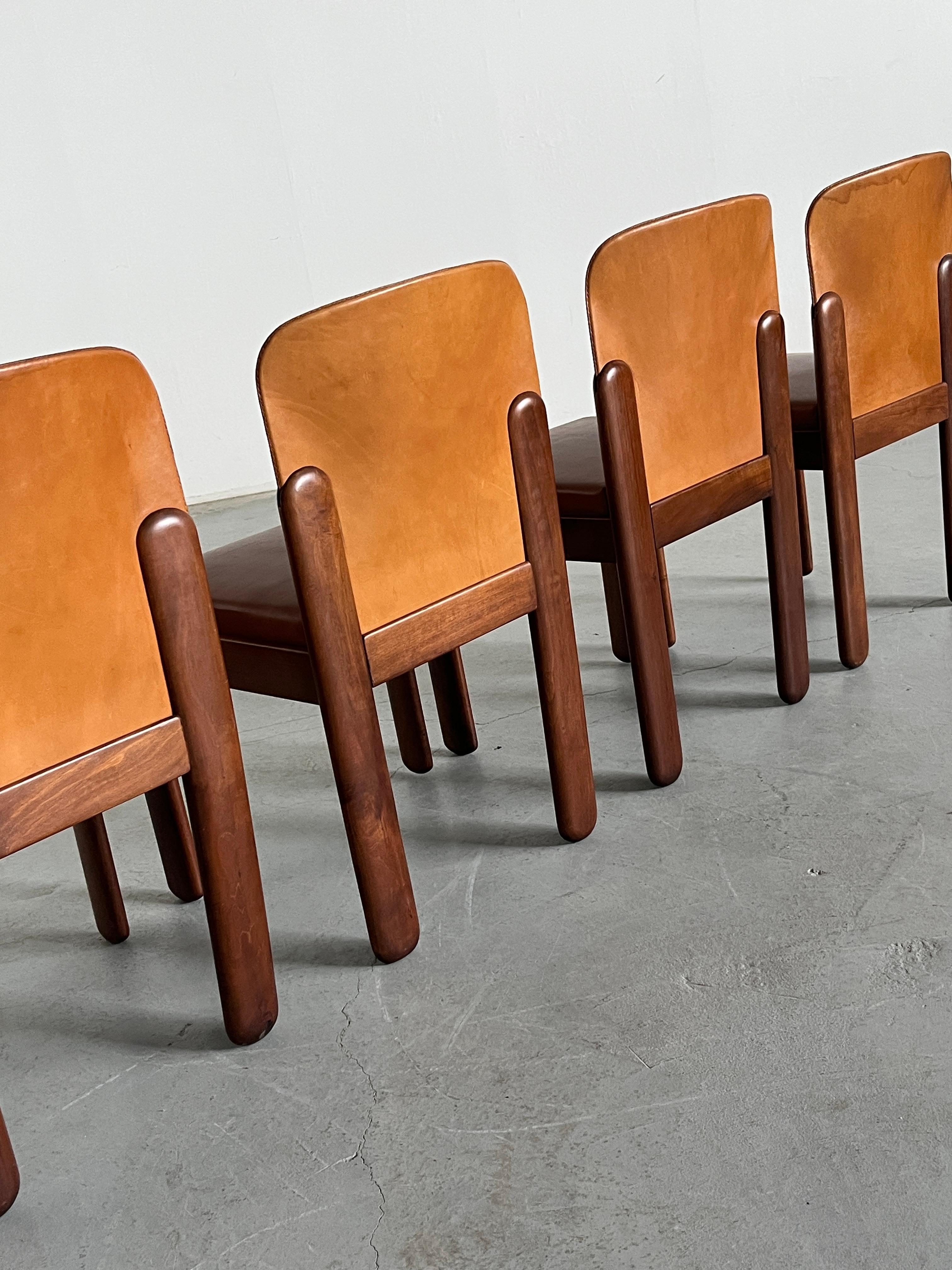Cuir Ensemble de 4 chaises de salle à manger Vintage 'Model Noppola' par Silvio Coppola pour Bernini, 1960s en vente