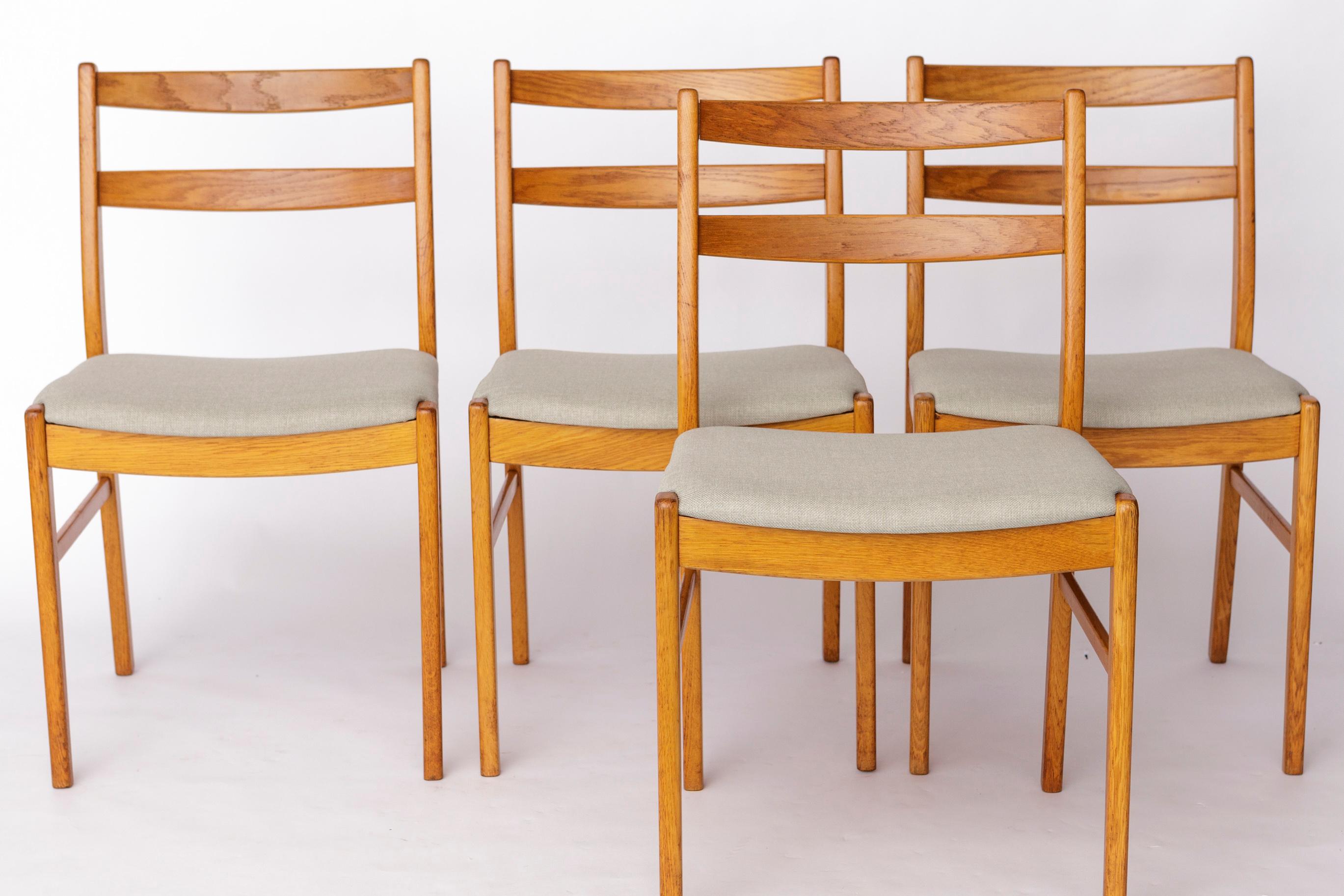 Suédois Ensemble de 4 chaises de salle à manger en Oak Vintage, 1960s Swedish Design by Johansson & Söner en vente