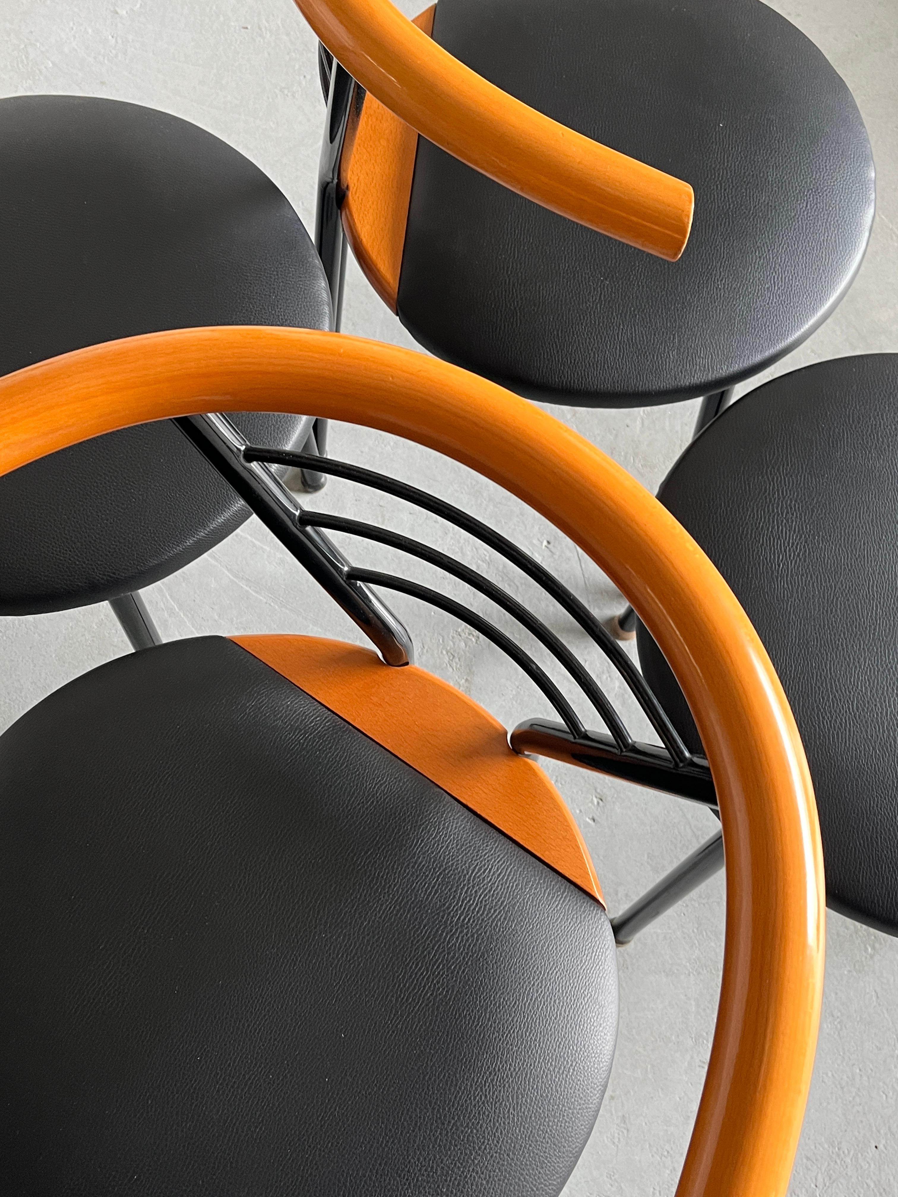 Set di 4 poltrone geometriche postmoderne vintage, stile Memphis scultoreo, anni '90 in vendita 4