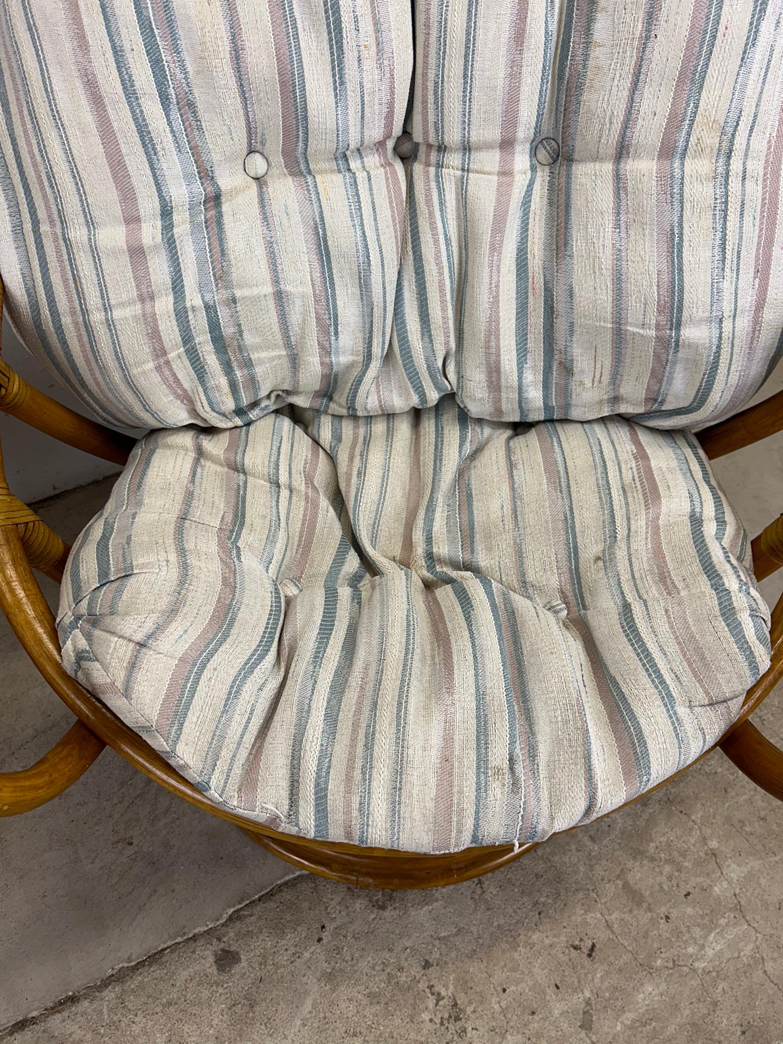 Set of 4 vintage rattan accent chairs with swivel base For Sale 1