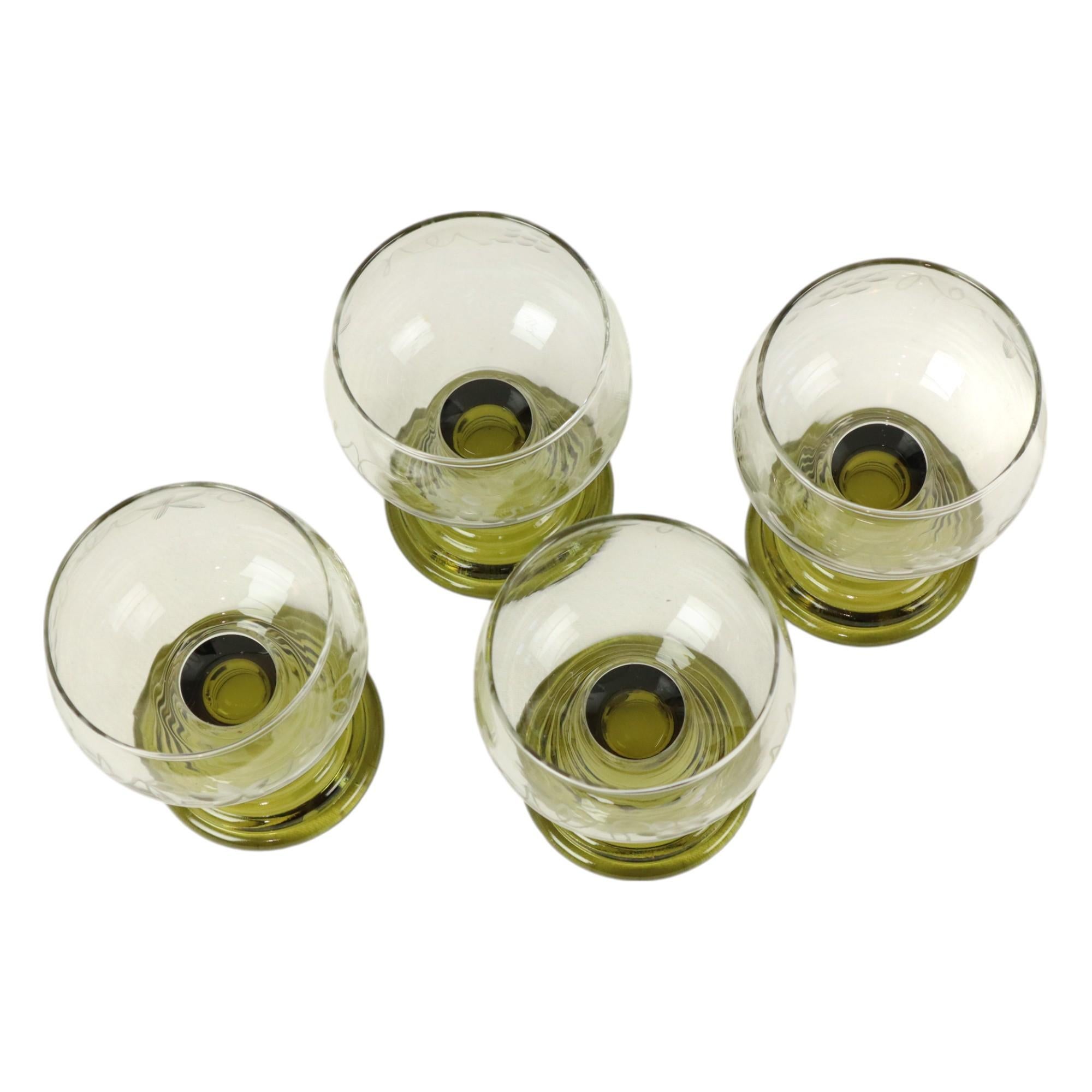 Set of 4 Vintage Roemer Etched Glasses Green Base Germany For Sale 10