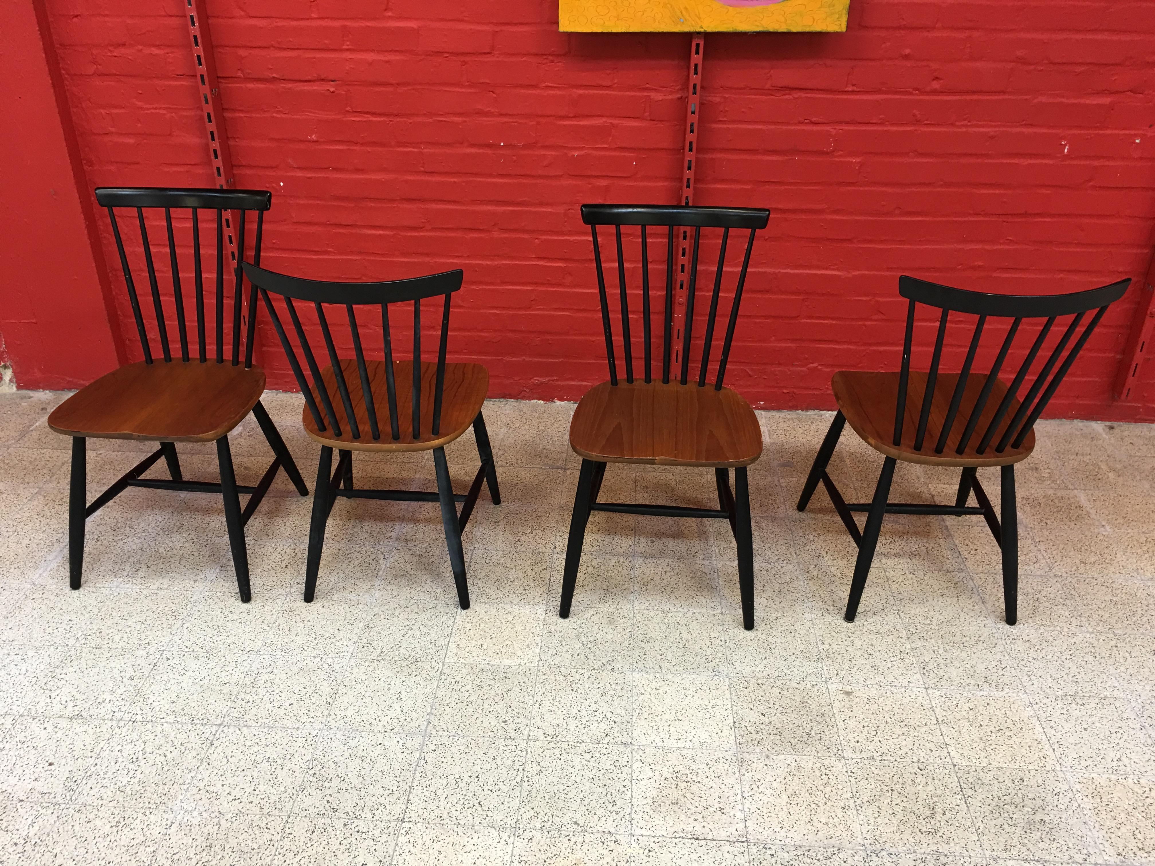 Satz von 4 skandinavischen Vintage-Stühlen Hagafors Svensk Tillverkning im Zustand „Gut“ im Angebot in Saint-Ouen, FR