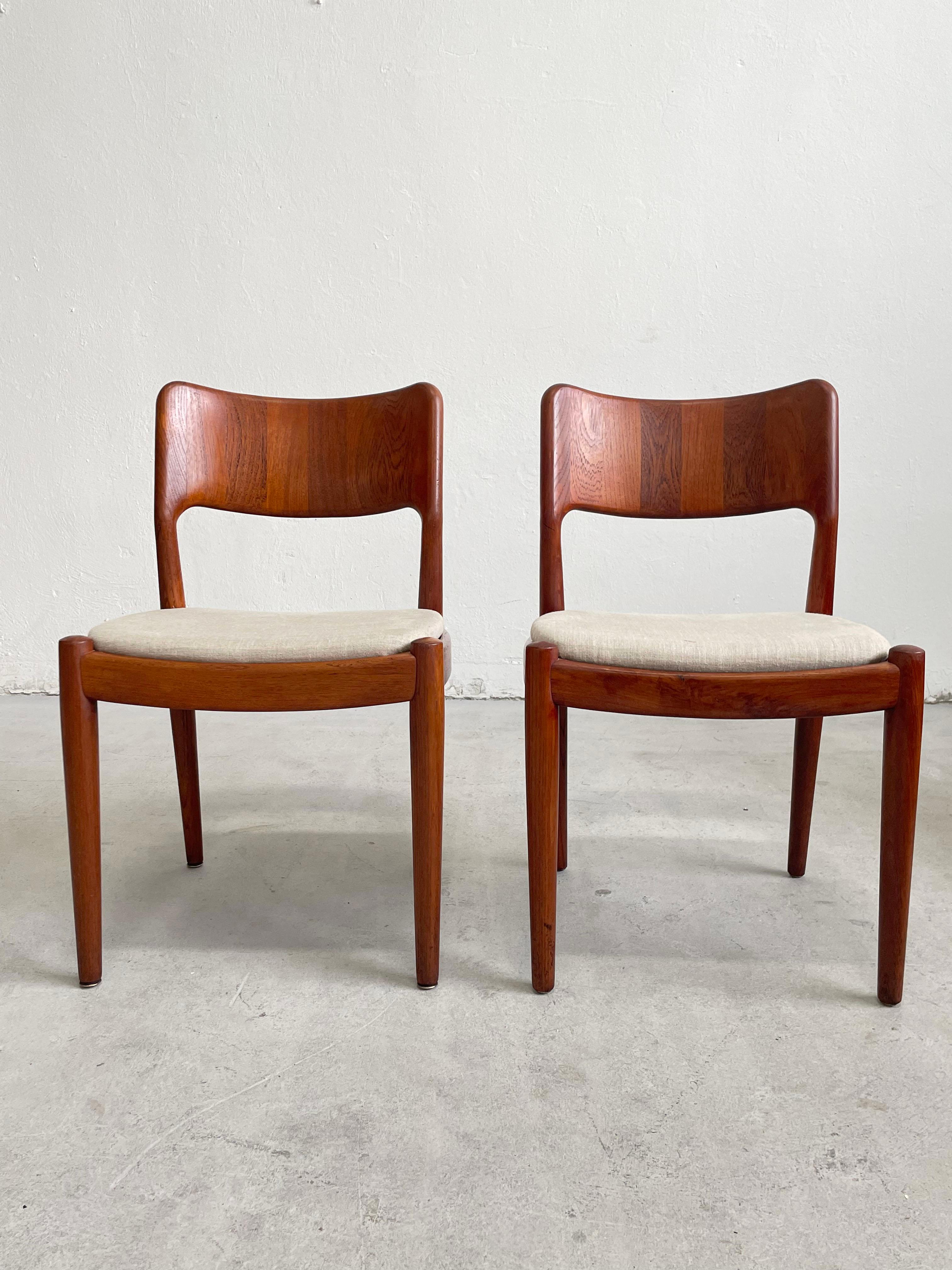 Set of 4 Vintage Scandinavian Mid-century Modern Teak Dining Chairs by Glostrup For Sale 2