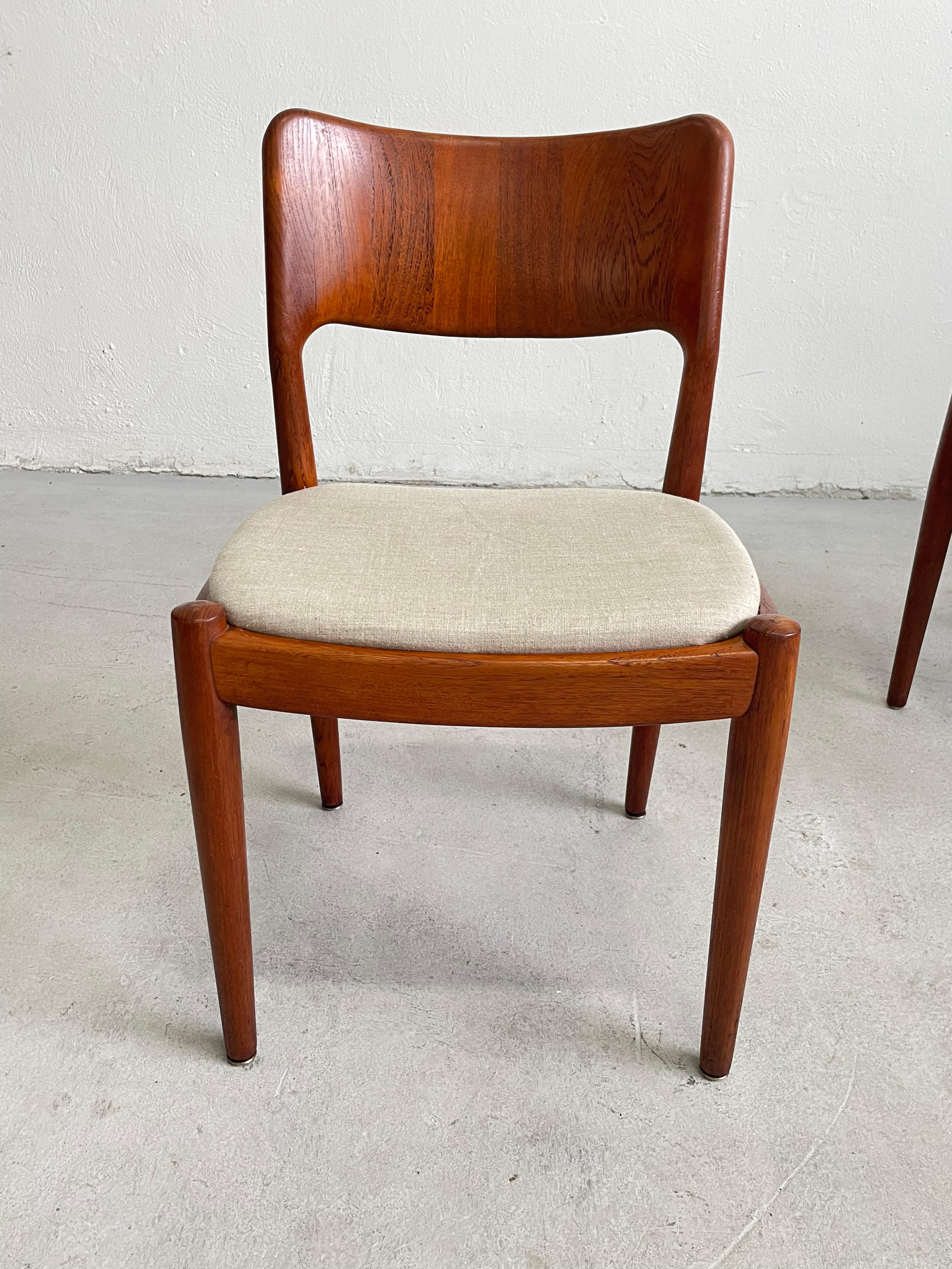 Mid-20th Century Set of 4 Vintage Scandinavian Mid-century Modern Teak Dining Chairs by Glostrup For Sale