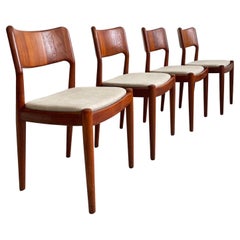 Ensemble de 4 chaises de salle à manger en teck vintage scandinave et moderne du milieu du siècle dernier par Glostrup