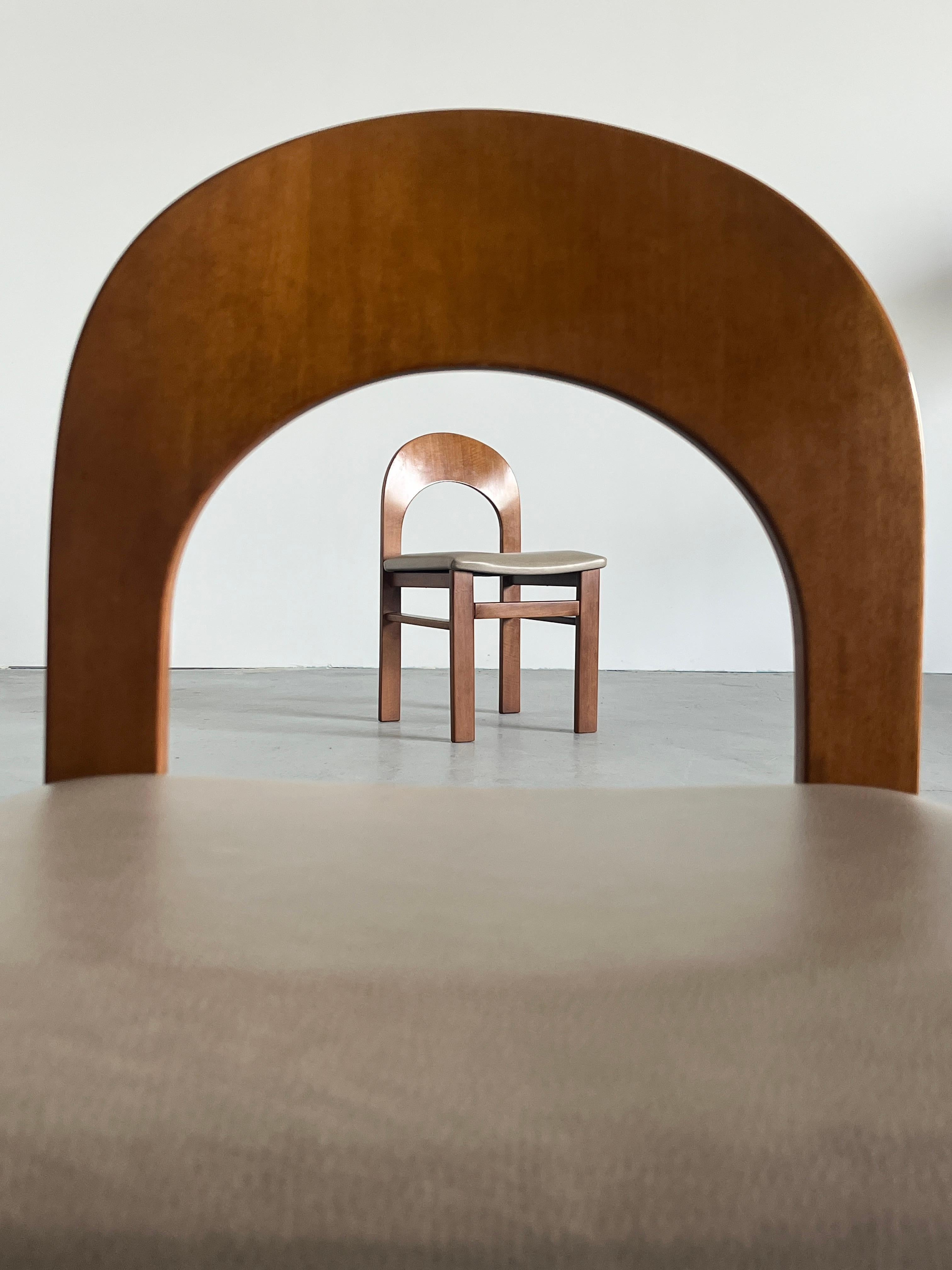 Satz von 4 skulpturalen Vintage-Stühlen 'Arcadia' von Tagliabue di Cascina Armata, 70er Jahre im Zustand „Gut“ im Angebot in Zagreb, HR