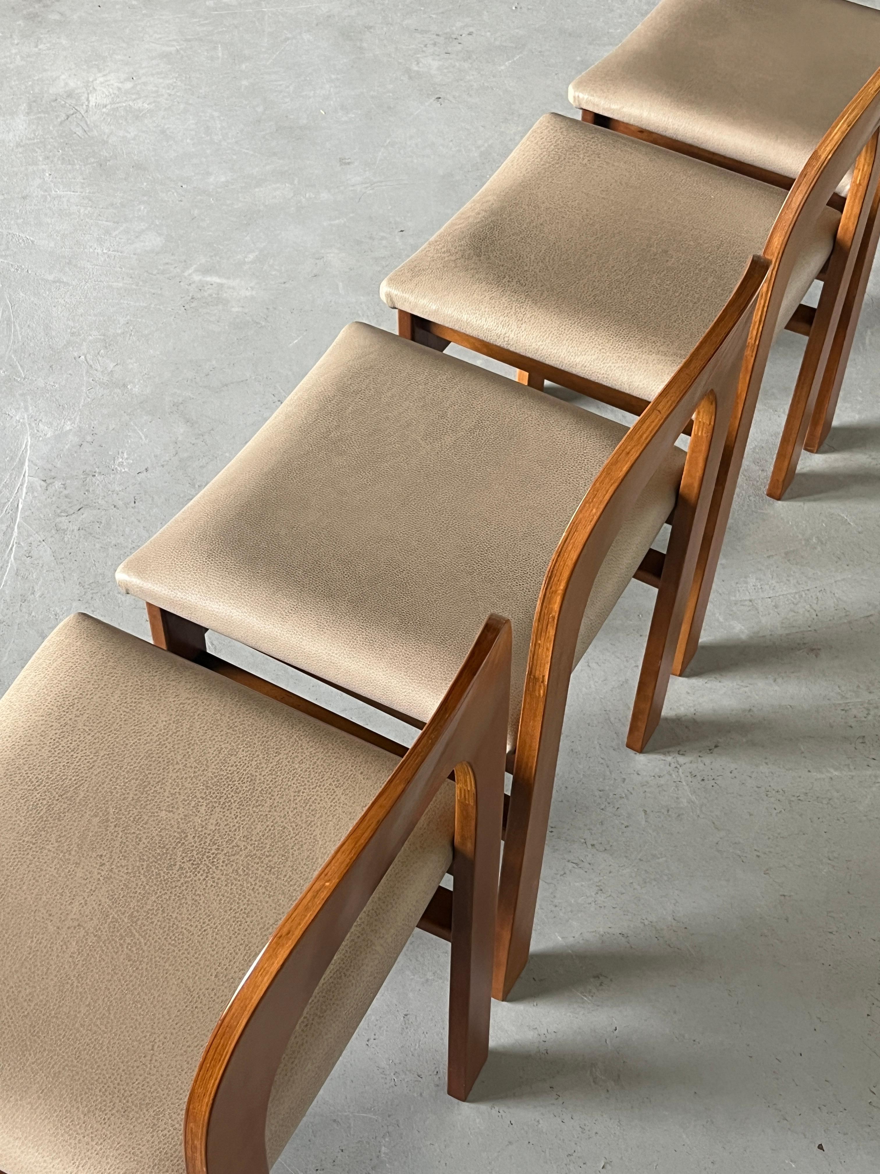 Satz von 4 skulpturalen Vintage-Stühlen 'Arcadia' von Tagliabue di Cascina Armata, 70er Jahre (Ende des 20. Jahrhunderts) im Angebot