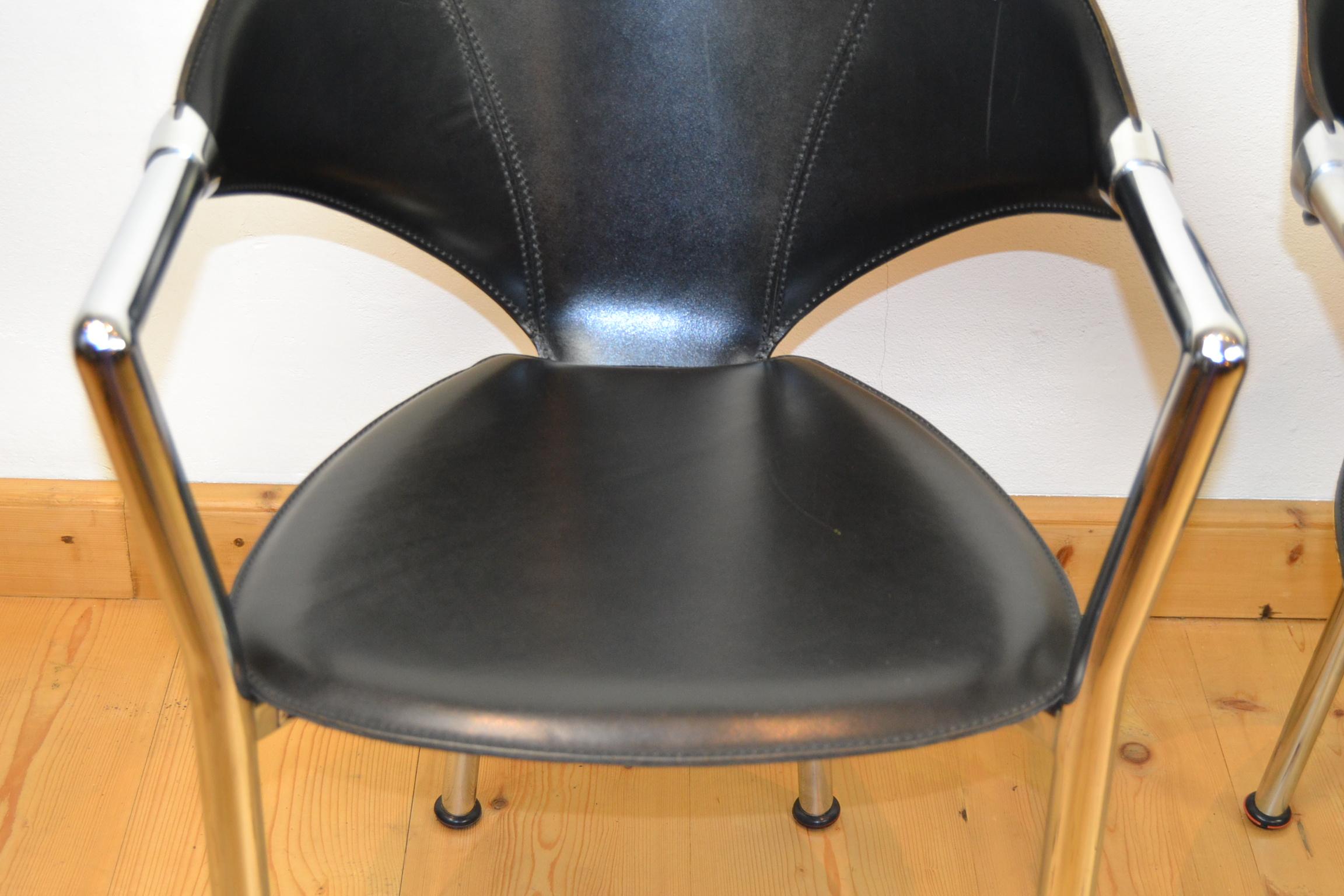 Set of 4 Vintage Segis Black Leather and Chrome Armchairs, Office Chairs, IT In Good Condition In Antwerp, BE