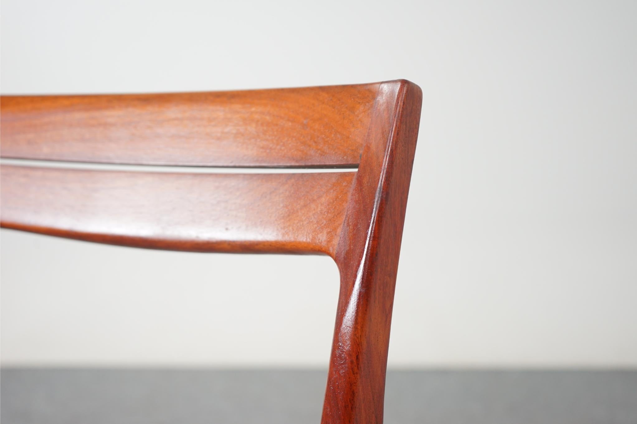 Set of 4 Vintage Swedish Rosewood Dining Chairs, by Svegards In Good Condition In VANCOUVER, CA