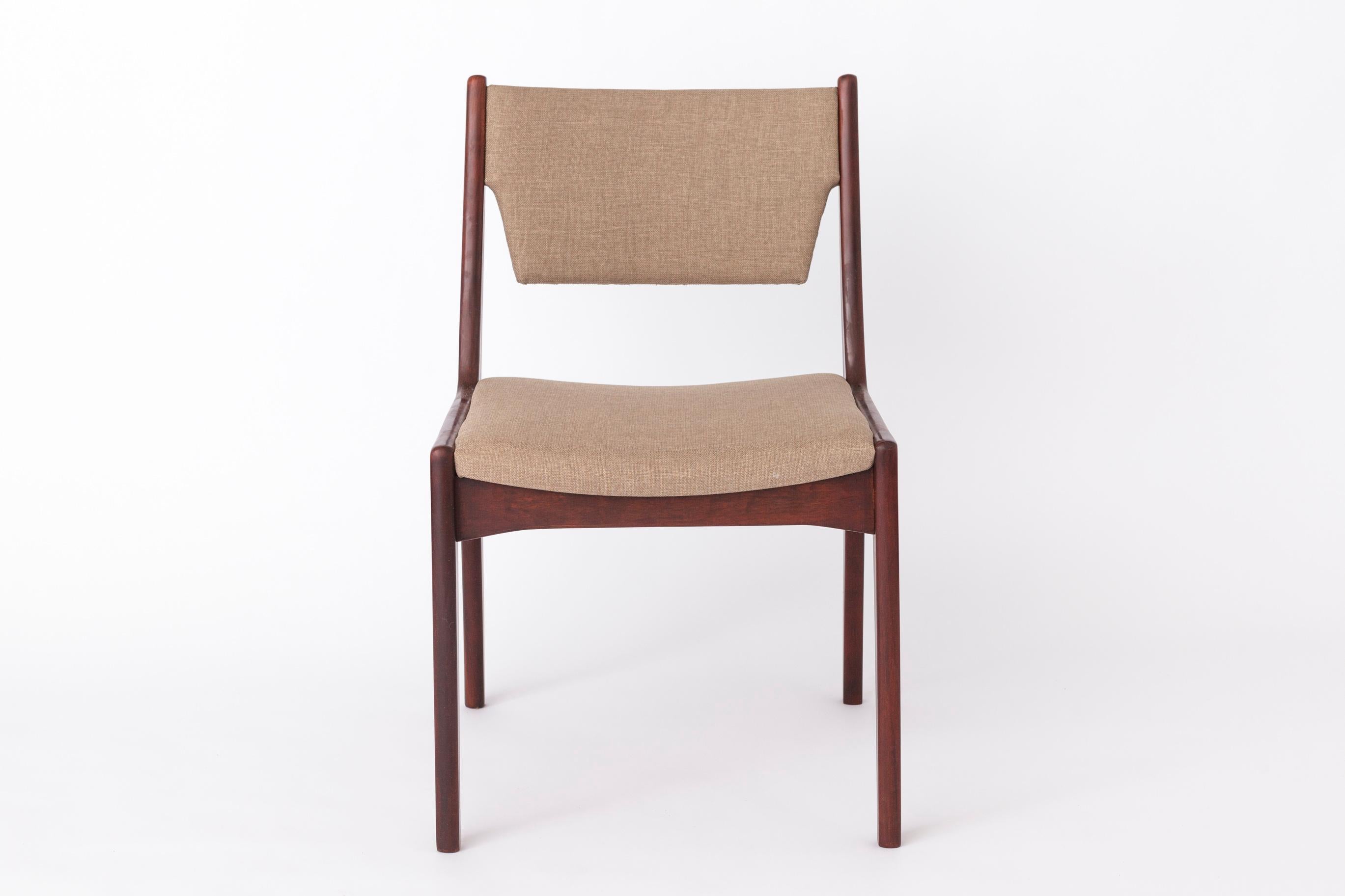 Mid-Century Modern Ensemble de 4 chaises vintage en teck  Sièges The Moderns des années 1960-70  Dos large en vente
