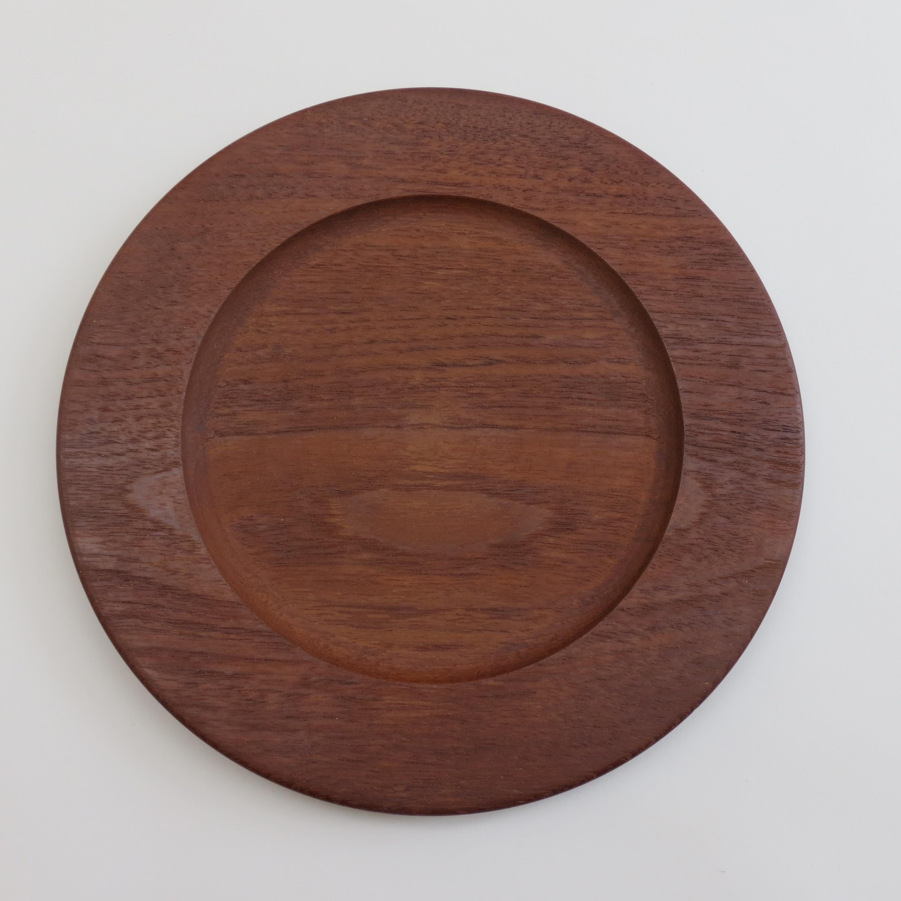 Set of 4 Vintage Teak Danish Server Plates, 1960s In Good Condition In Stow on the Wold, GB