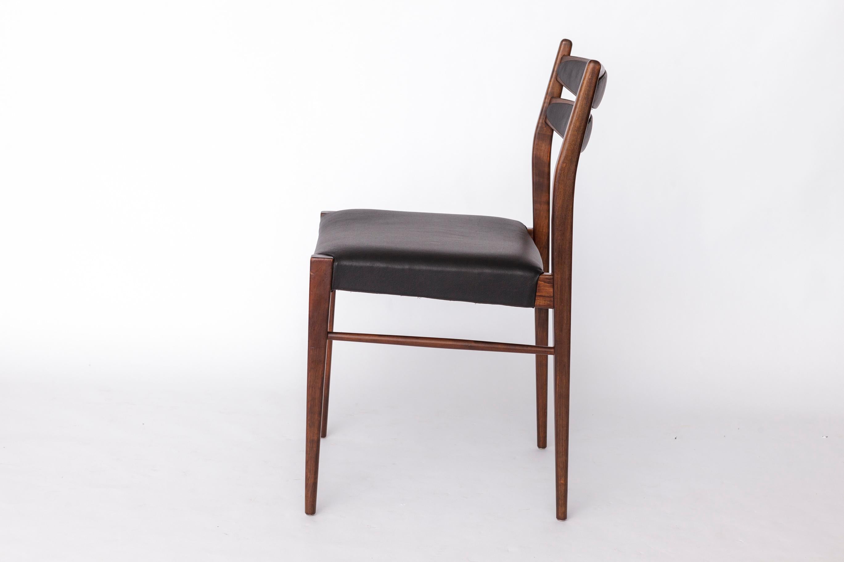 Satz von 4 Vintage Teak Esszimmerstühle, 1960er Jahre Deutsch Mitte des Jahrhunderts Modern, Schwarz Faux im Zustand „Gut“ im Angebot in Hannover, DE