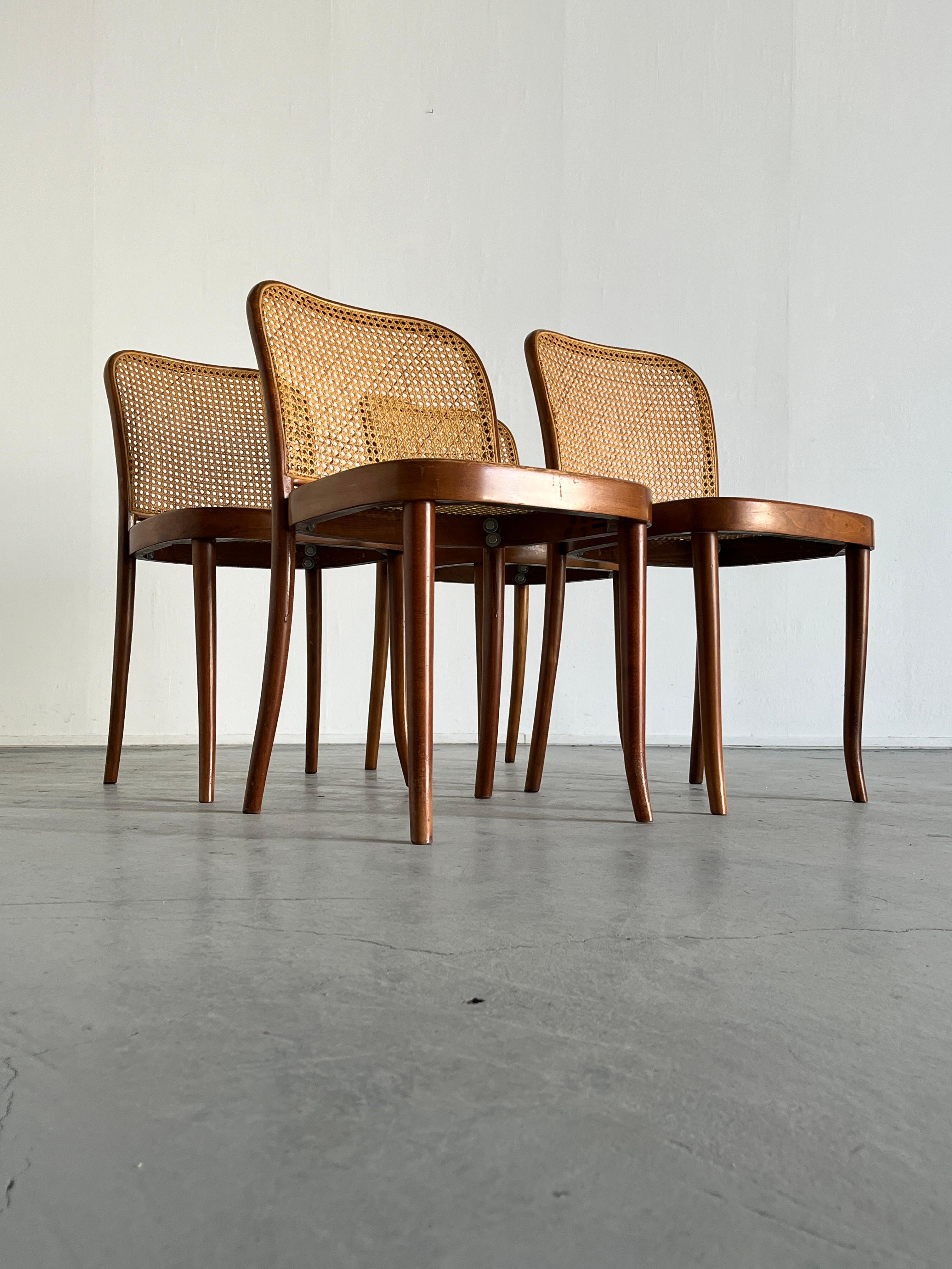 Set of 4 Vintage Thonet Bentwood No.811 Chairs, Designed by Josef Hoffman, 1970s 1