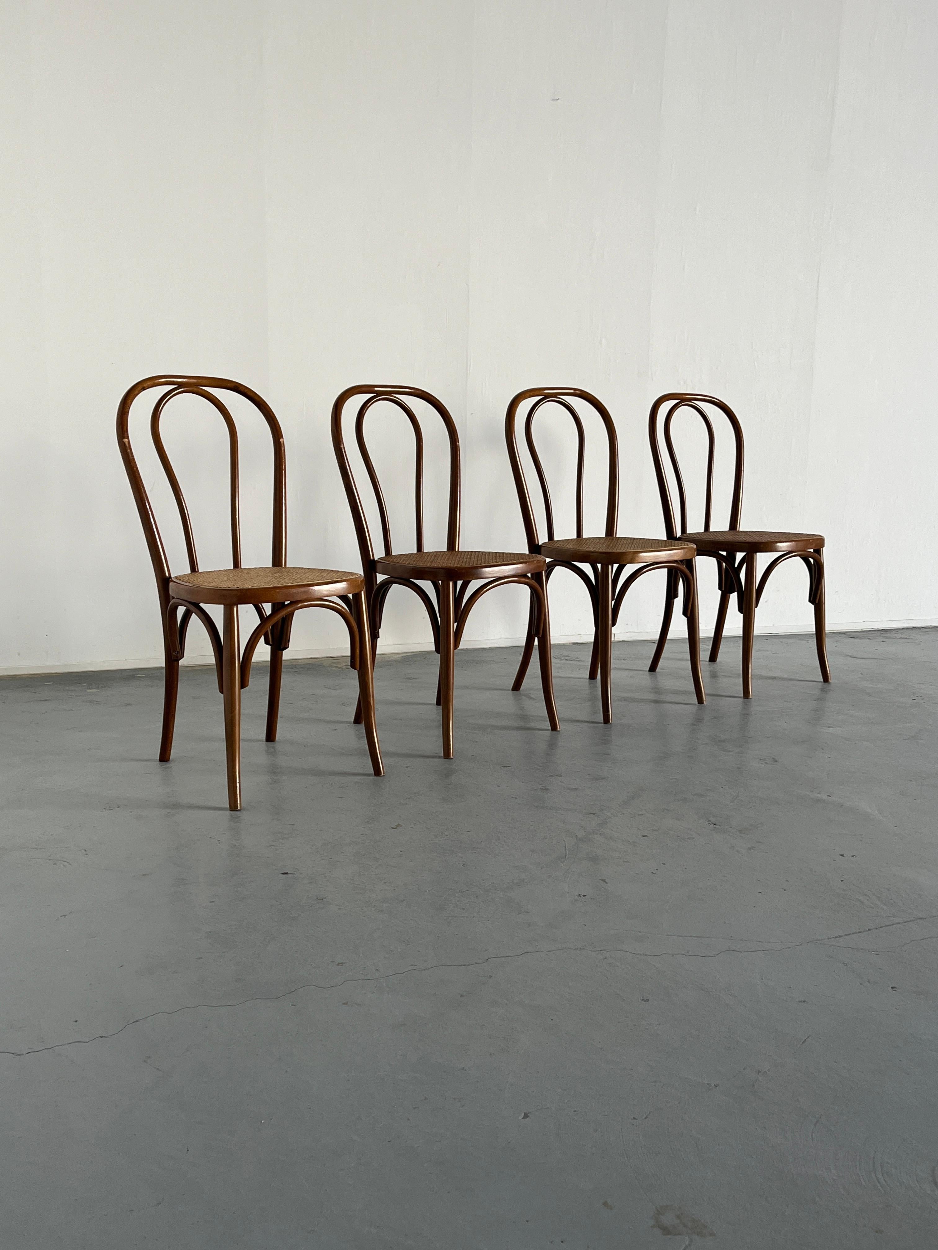 Set of 4 Vintage Thonet Bentwood Style Chairs, European Bistro Chairs, 1950s In Good Condition For Sale In Zagreb, HR