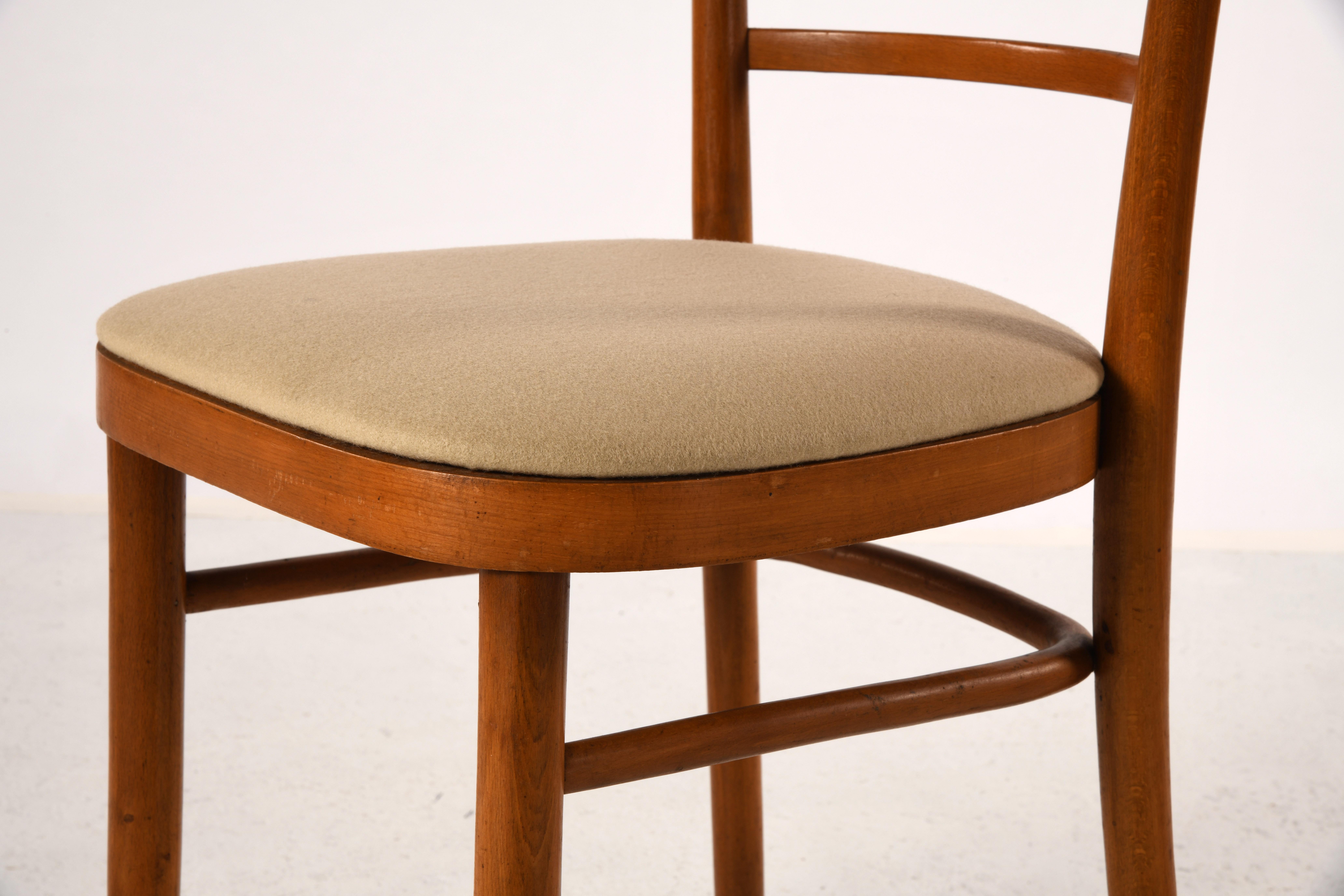 Set of 4 vintage Thonet chairs from the 1920/40s restored with a woollen cloth 4
