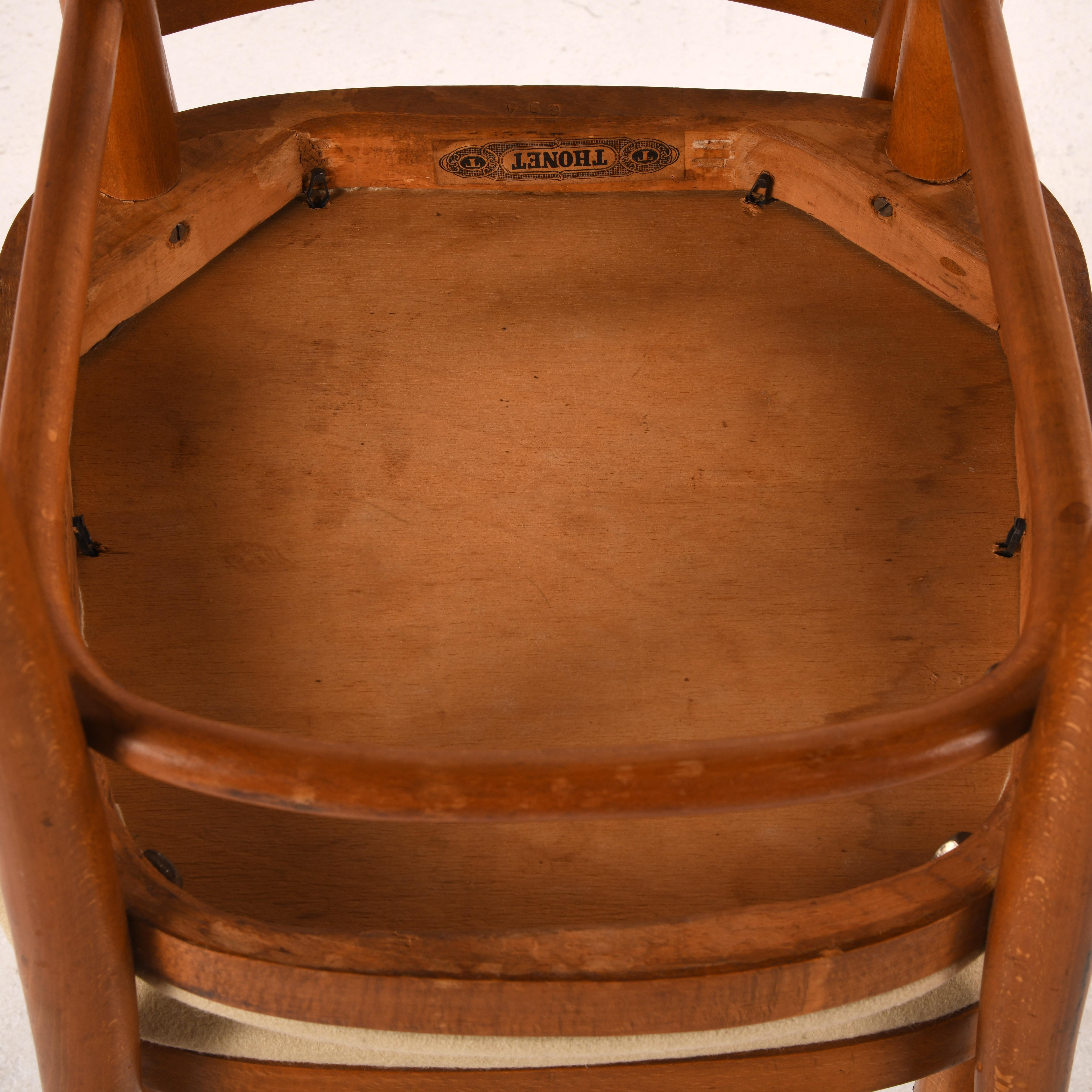 Set of 4 vintage Thonet chairs from the 1920/40s restored with a woollen cloth 9