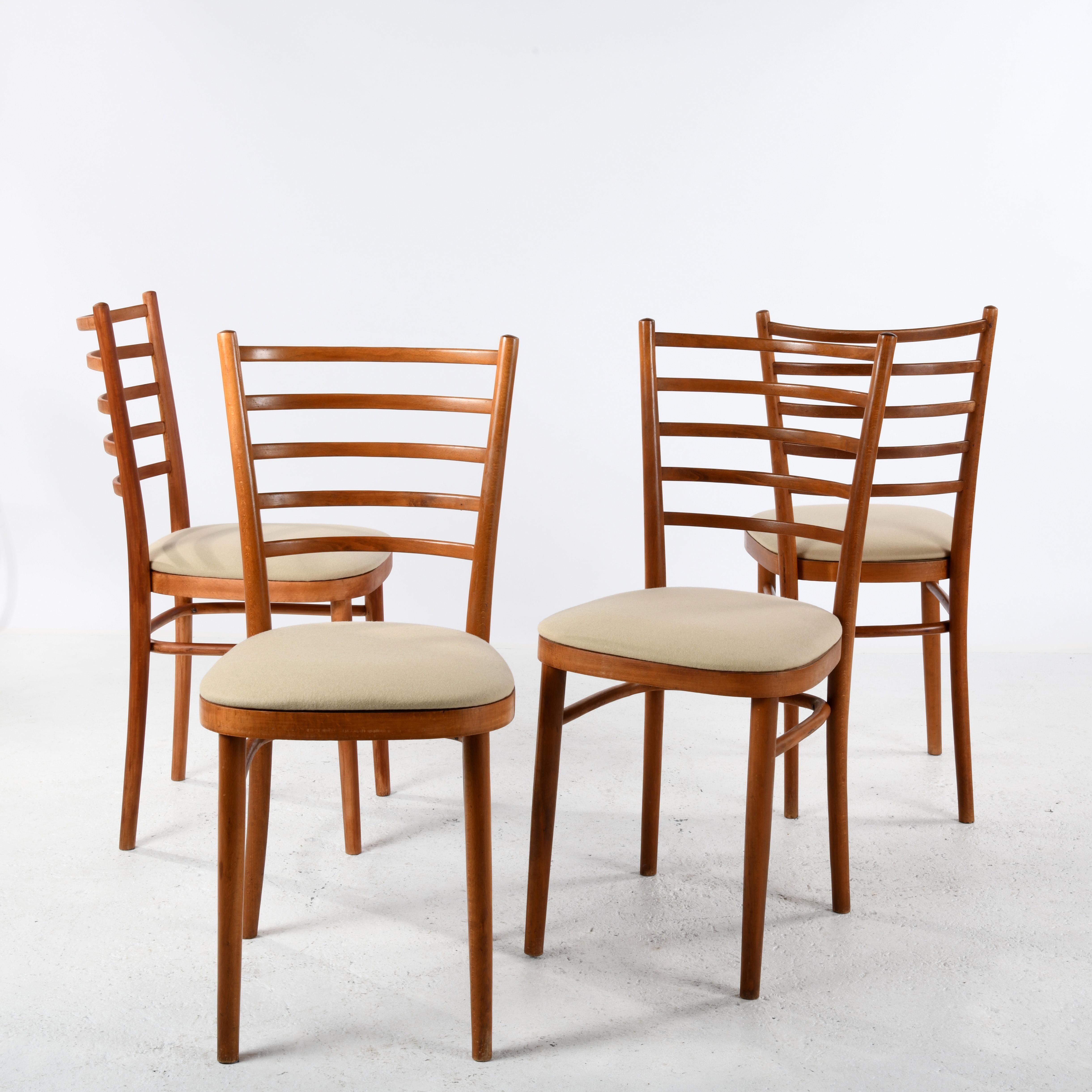 Mid-Century Modern Set of 4 vintage Thonet chairs from the 1920/40s restored with a woollen cloth